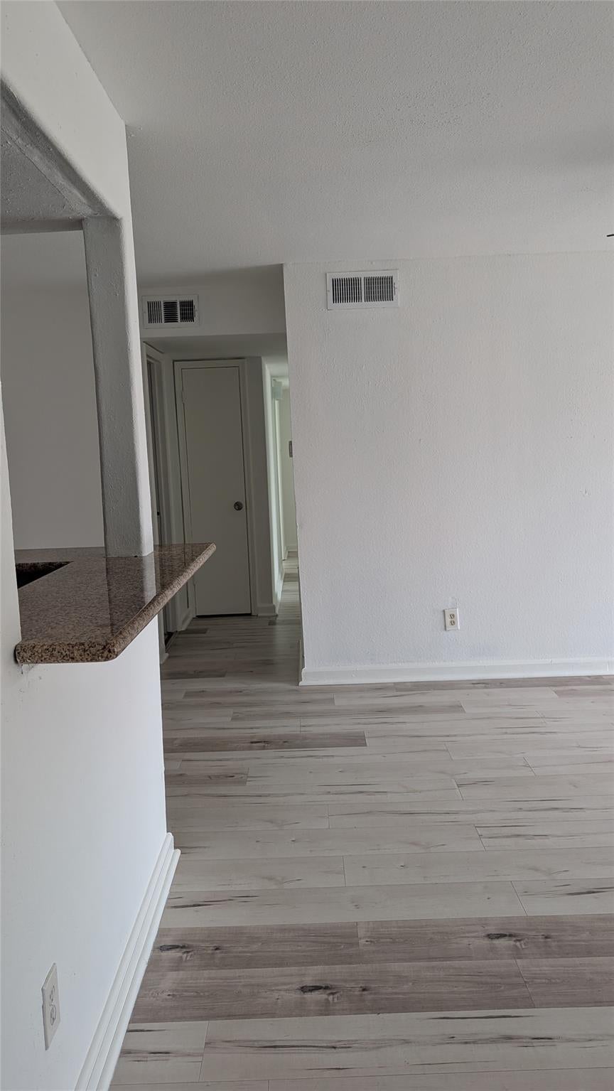 9350 Country Creek Dr #77, Houston, TX 77036 photo