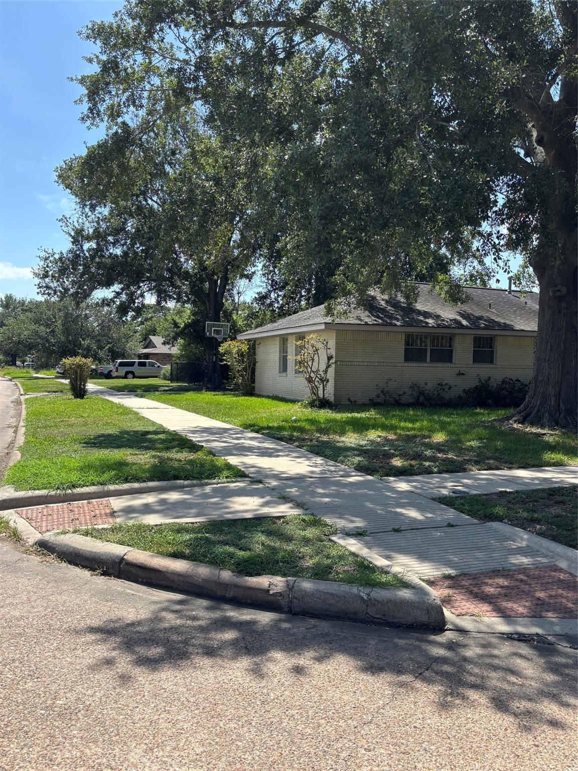 2342 Welk St, Houston, TX 77034 photo