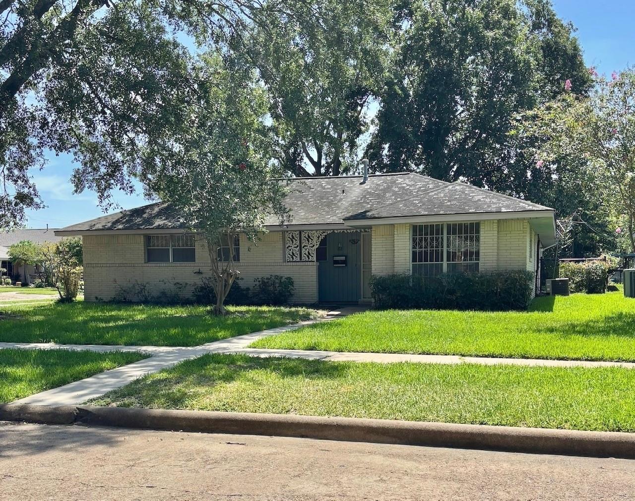 2342 Welk St, Houston, TX 77034 photo