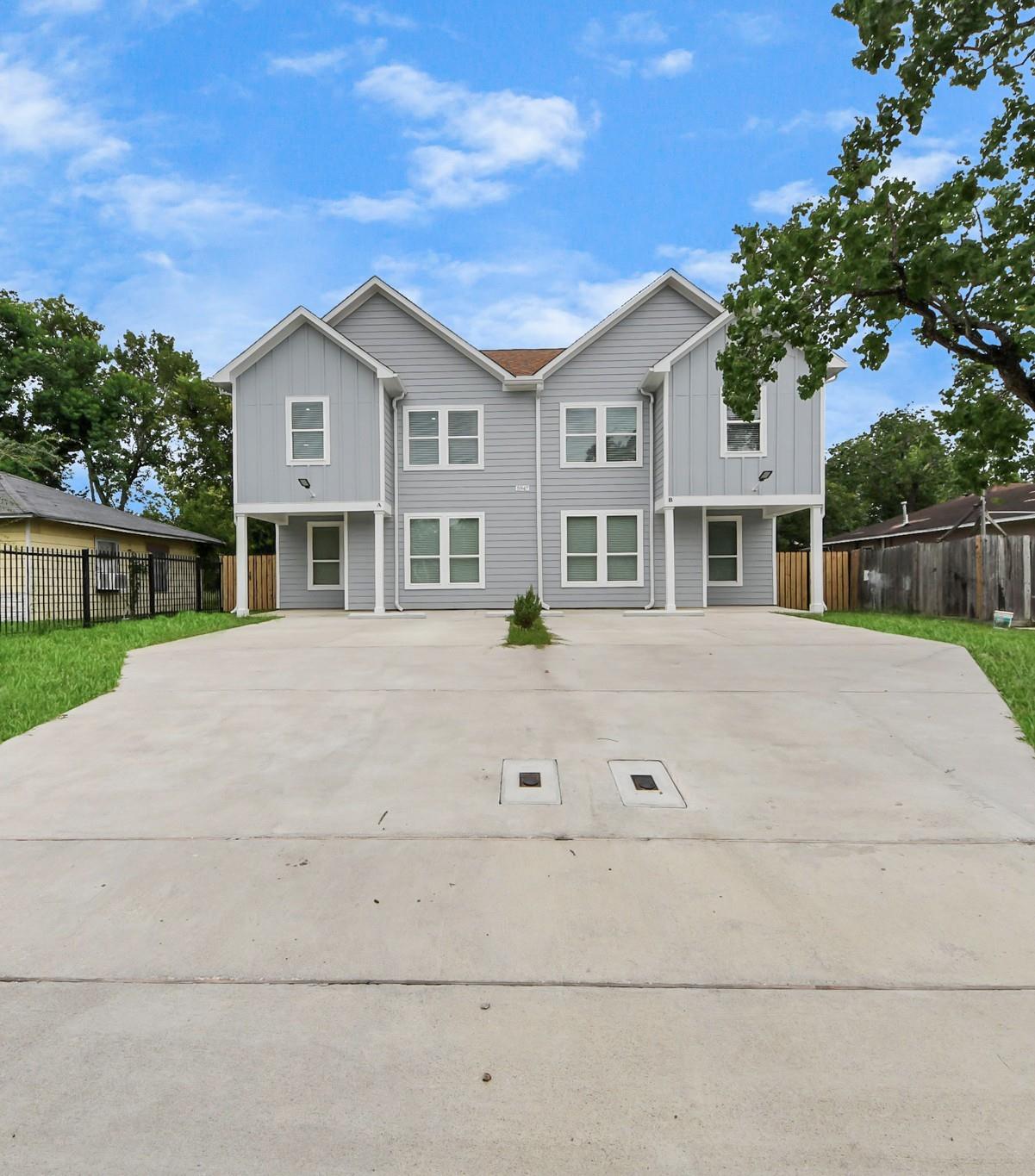 5947 Southseas St, Houston, TX 77033 photo