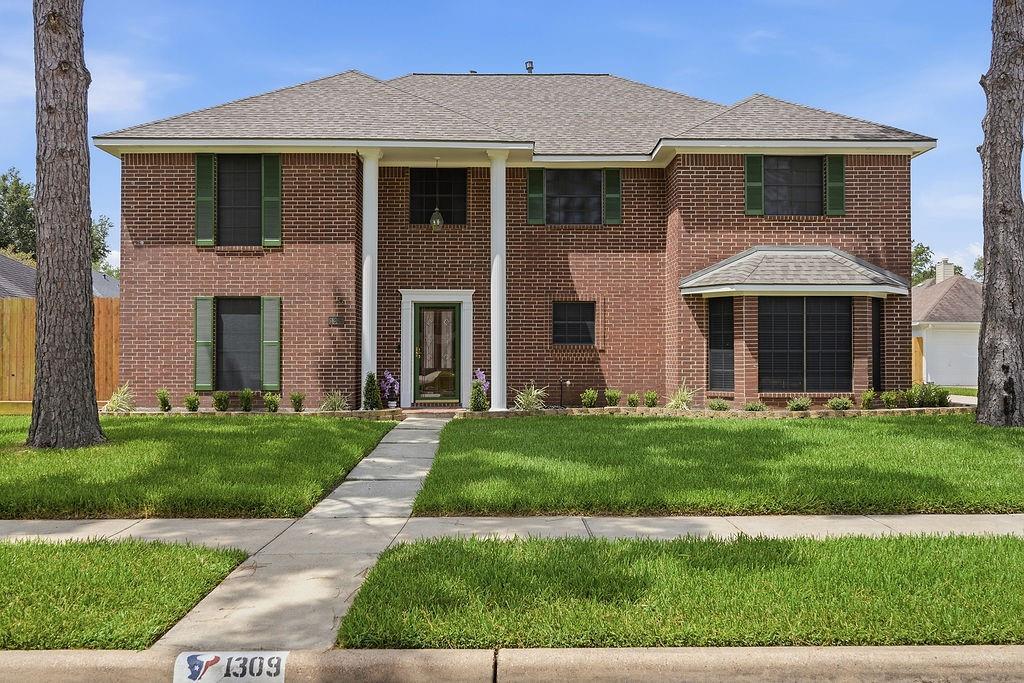 1309 Rachel Ct, Pearland, TX 77581