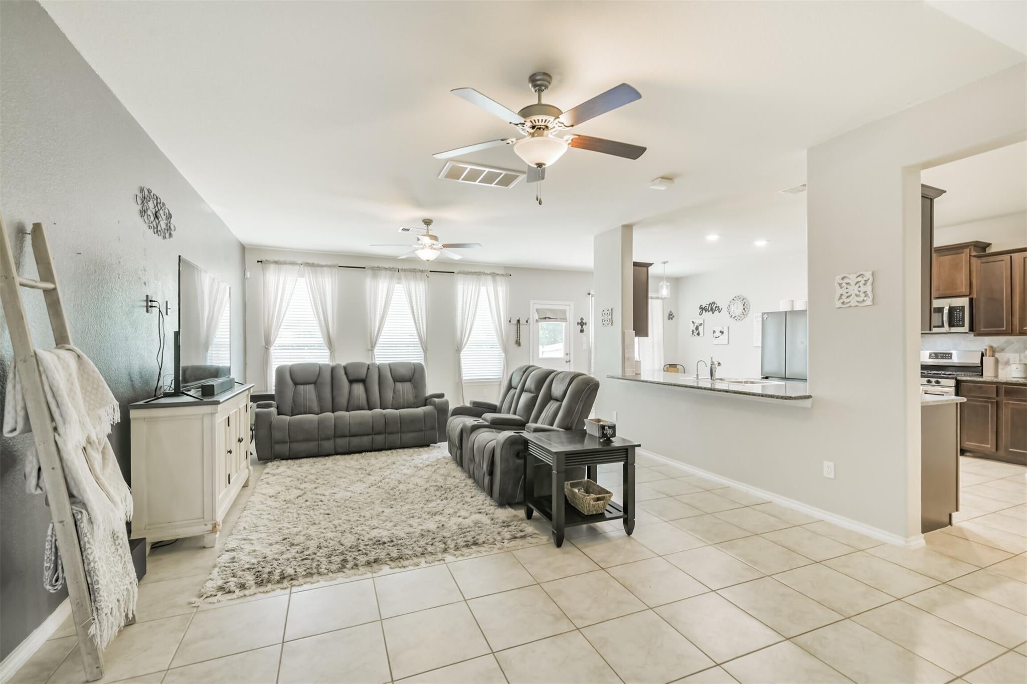 18972 Cicerone Ct, New Caney, TX 77357 photo