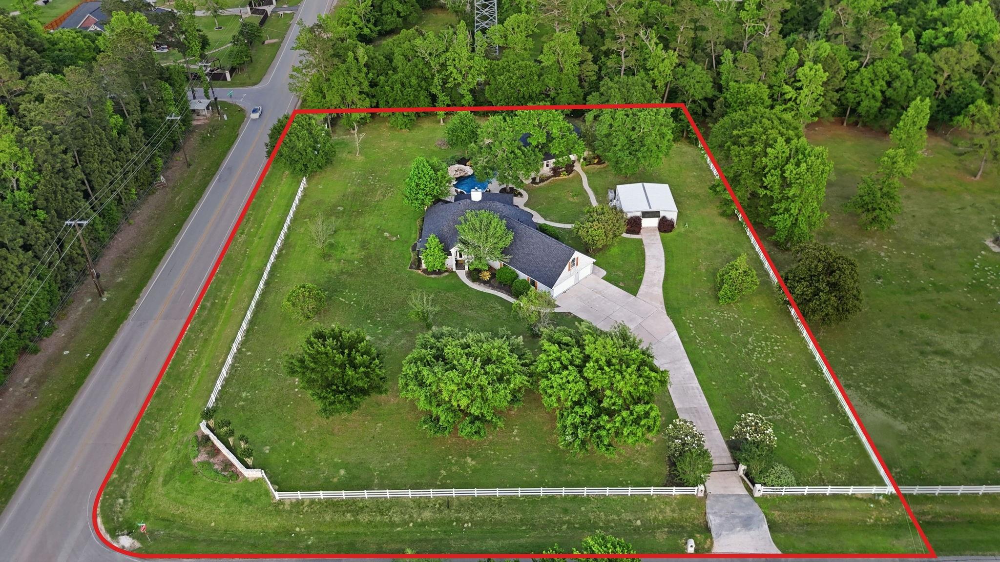 8001 Hills Pkwy, Montgomery, TX 77316 photo