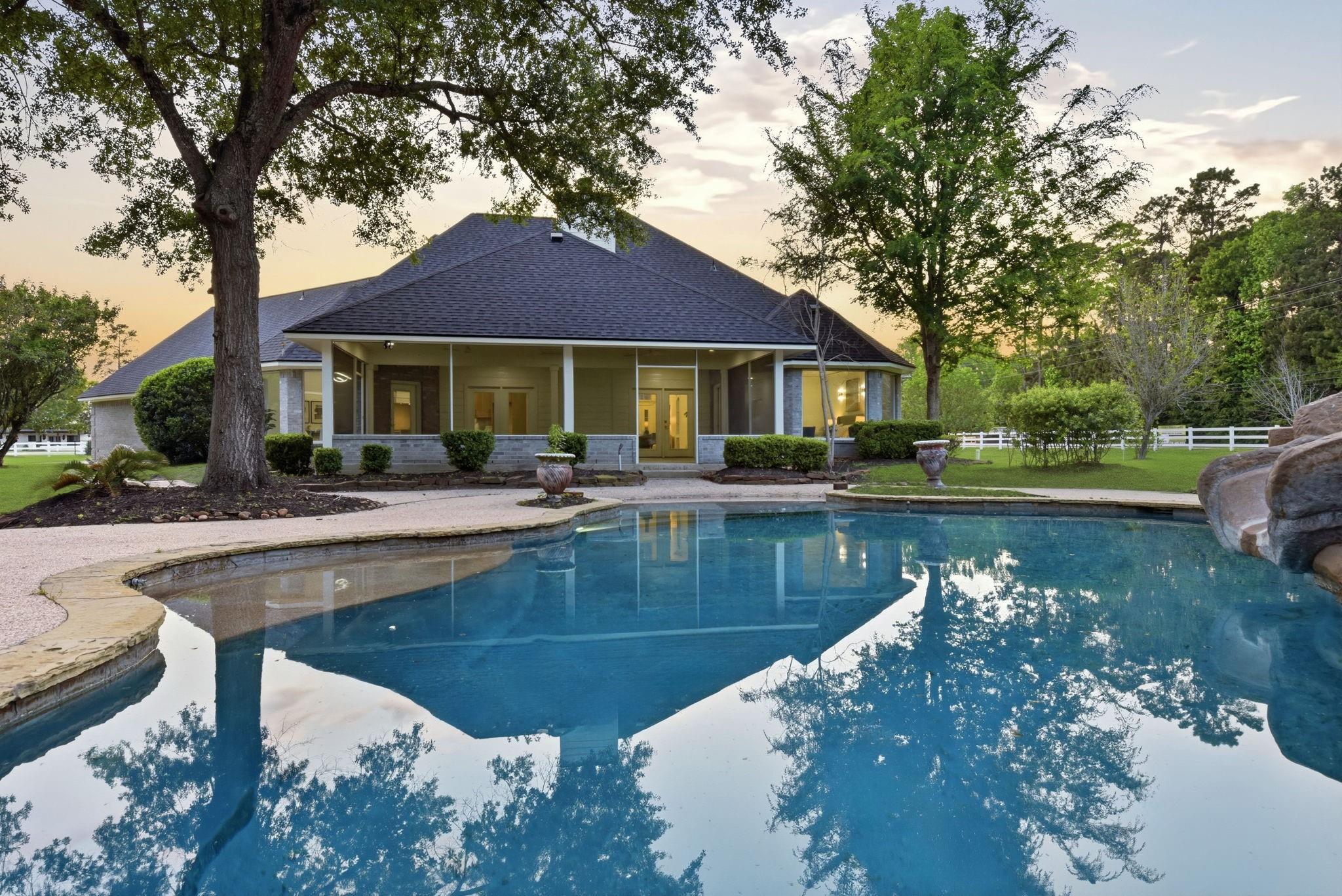 8001 Hills Pkwy, Montgomery, TX 77316
