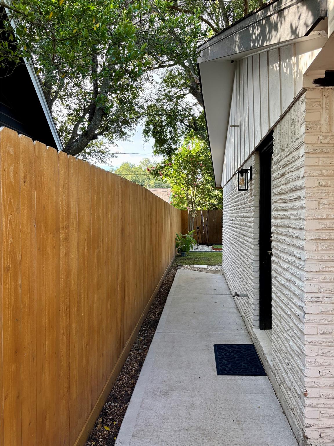 4406 Benning Dr, Houston, TX 77035 photo