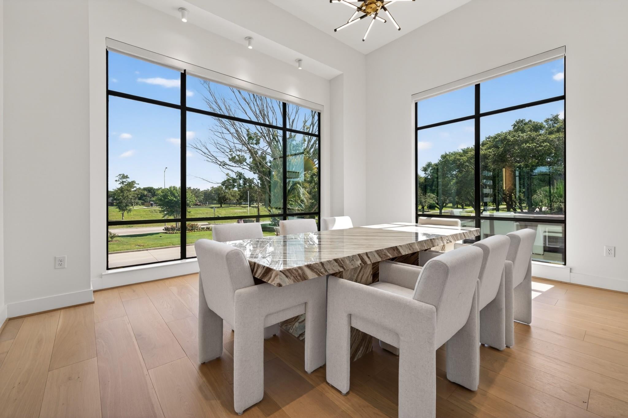 5327 S Braeswood Blvd, Houston, TX 77096 photo