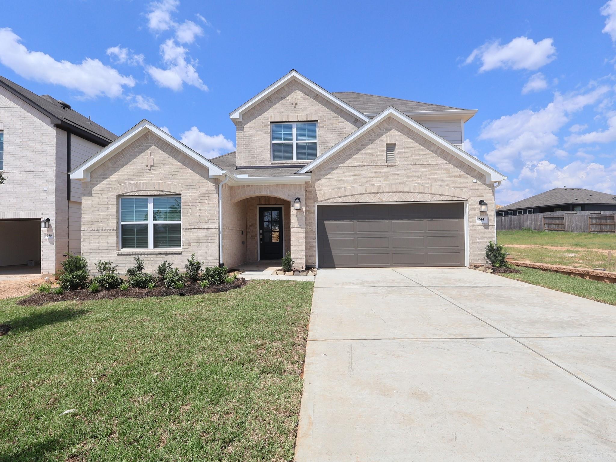 244 Draper Shadows Dr, Willis, TX 77378