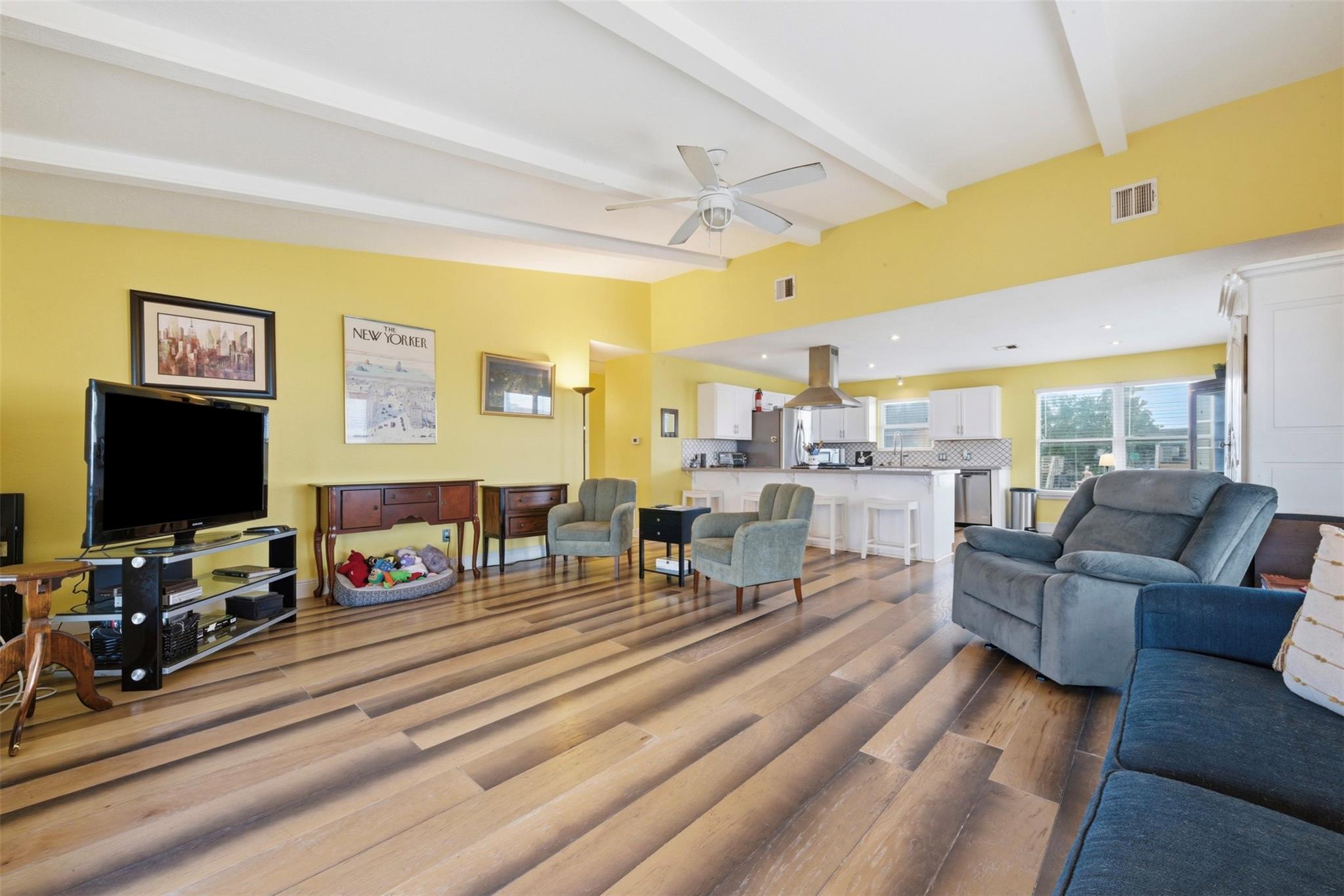 2 S Sandpiper St, La Marque, TX 77568 photo