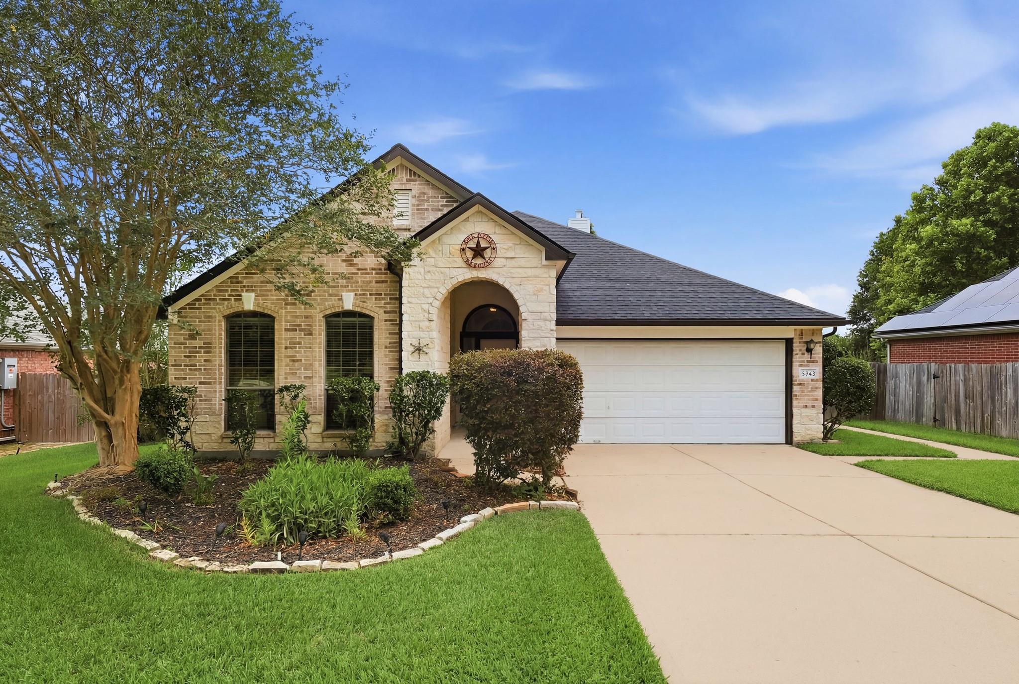 33043 Lois Lane Ln, Magnolia, TX 77354