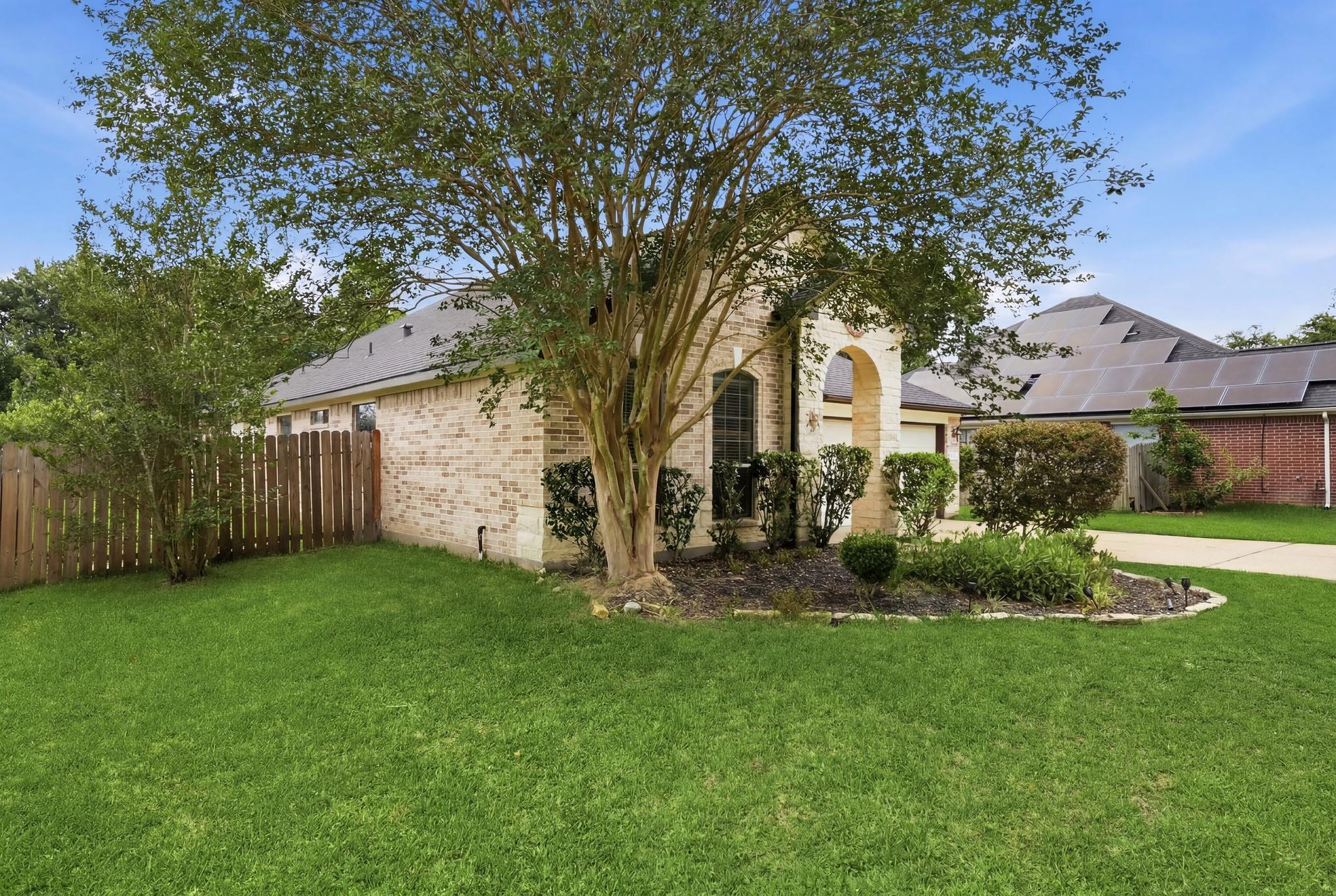 33043 Lois Lane Ln, Magnolia, TX 77354 photo