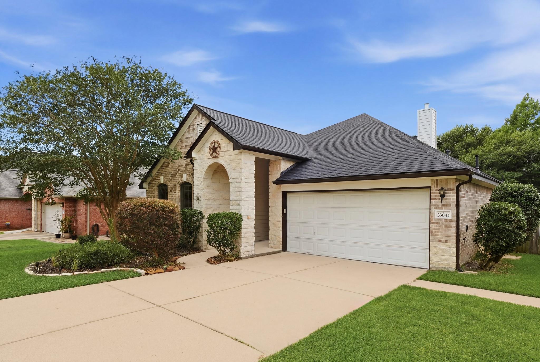 33043 Lois Lane Ln, Magnolia, TX 77354 photo