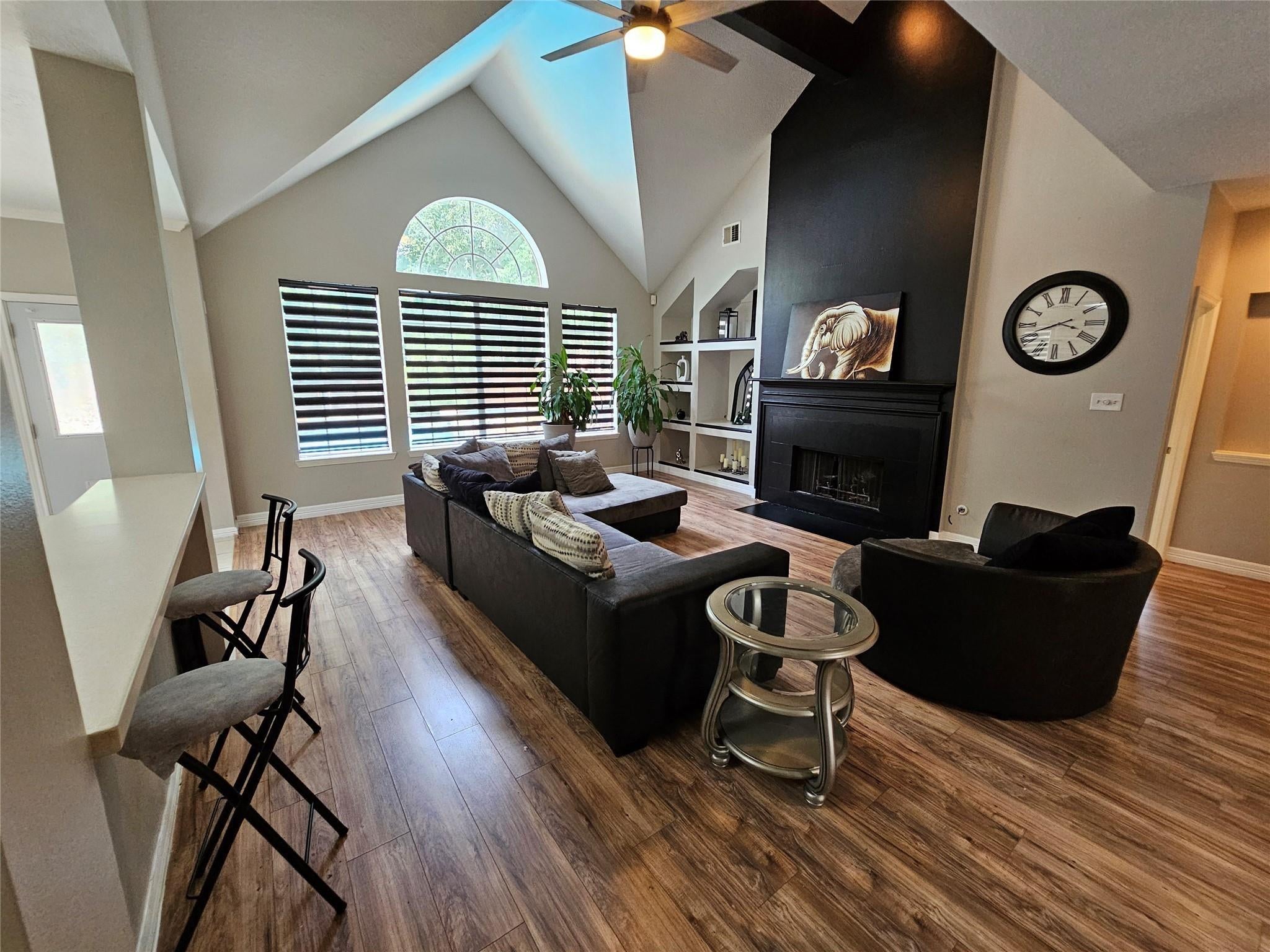 25606 Valley Spring Pl, Spring, TX 77373 photo