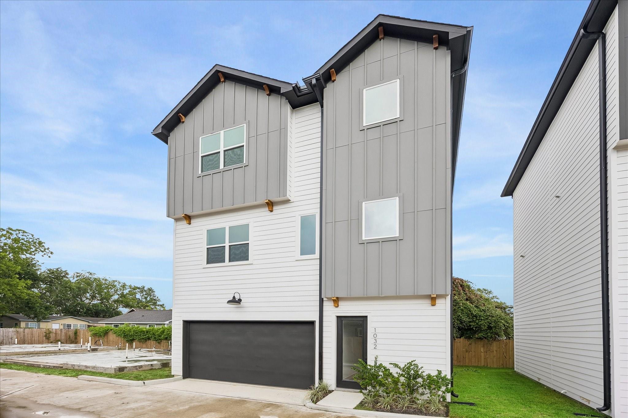 1032 Marcolin St, Houston, TX 77088
