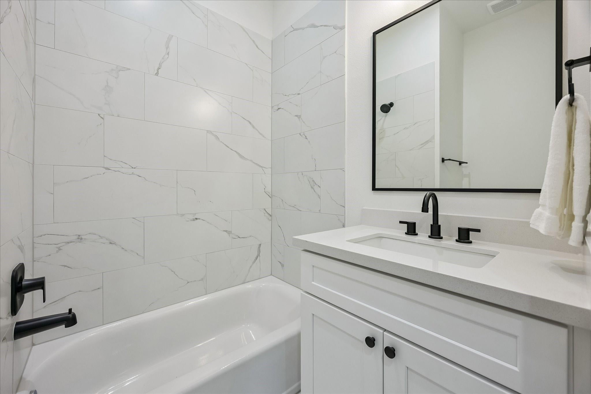 1032 Marcolin St, Houston, TX 77088 photo