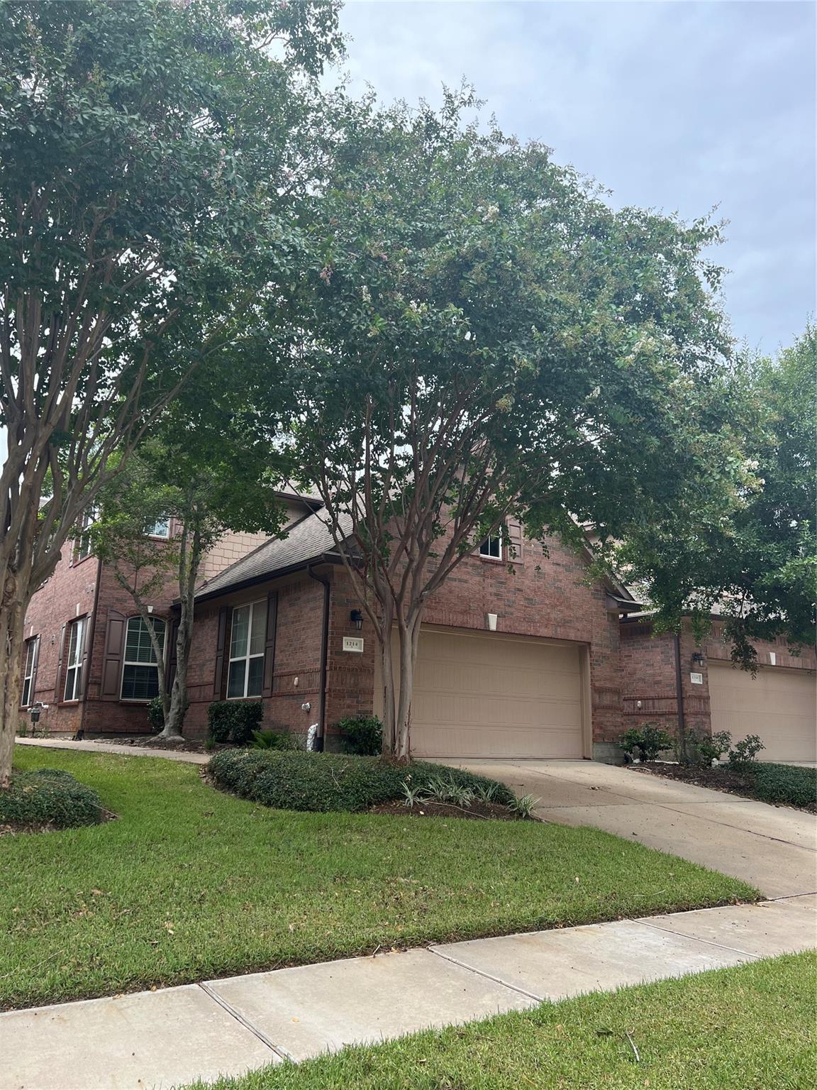 1214 Glenwood Canyon Ln, Houston, TX 77077