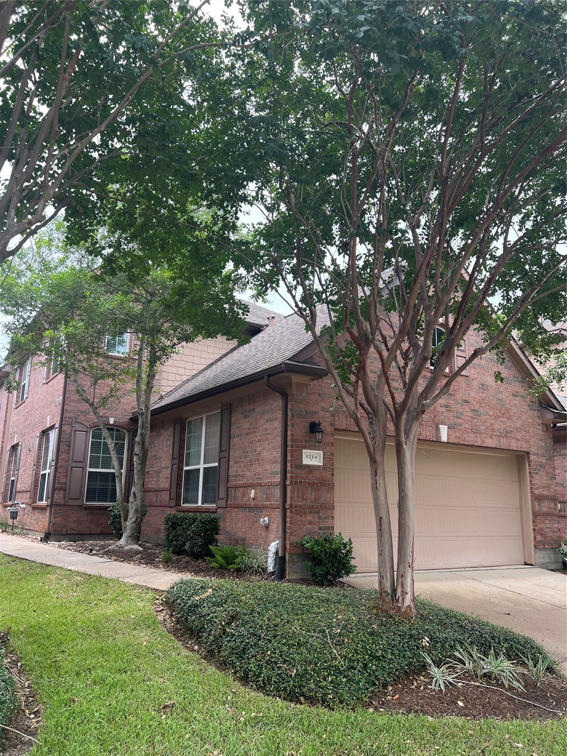 1214 Glenwood Canyon Ln, Houston, TX 77077 photo