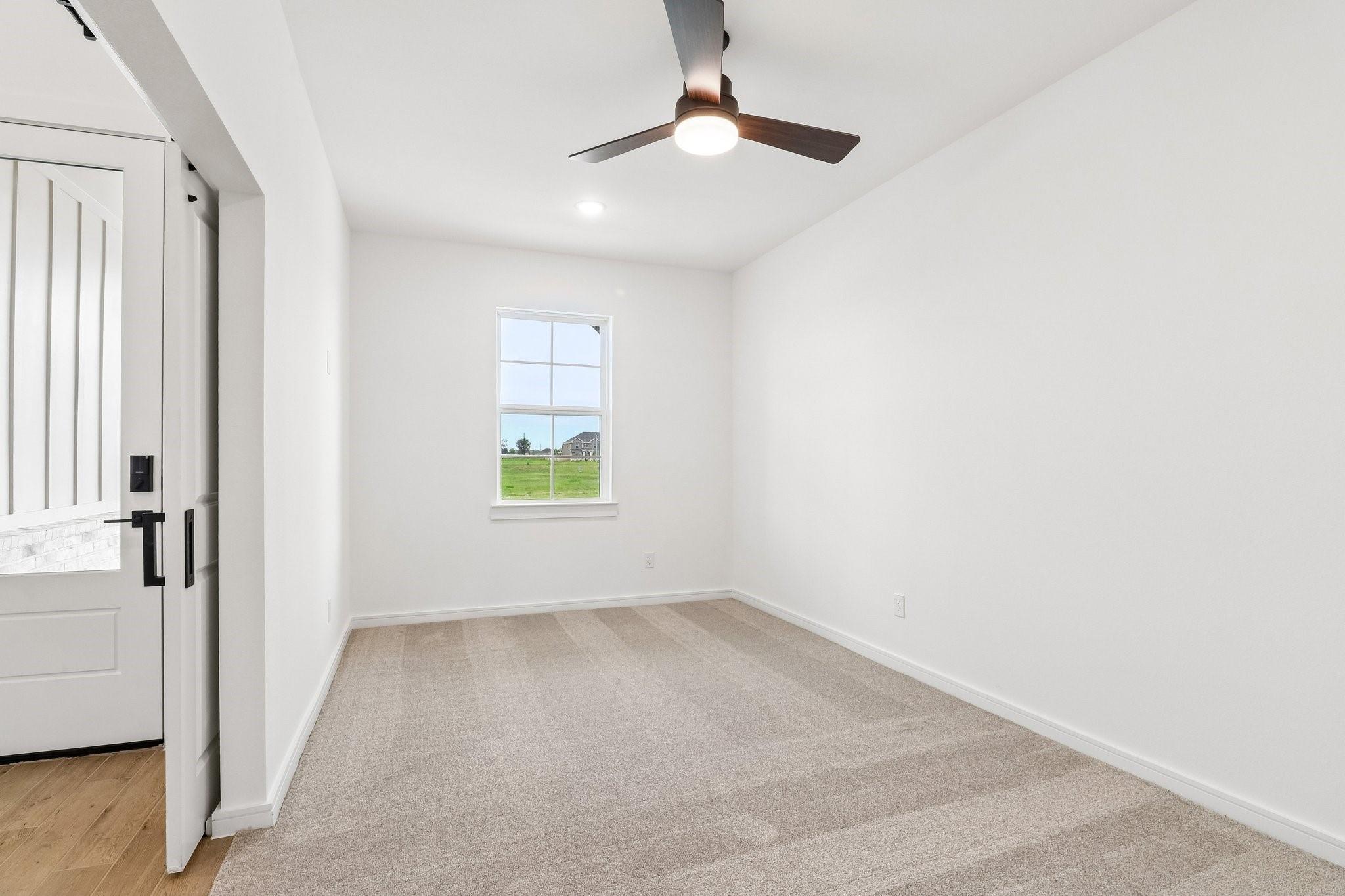 11402 Fashion Cir, Mont Belvieu, TX 77535 photo