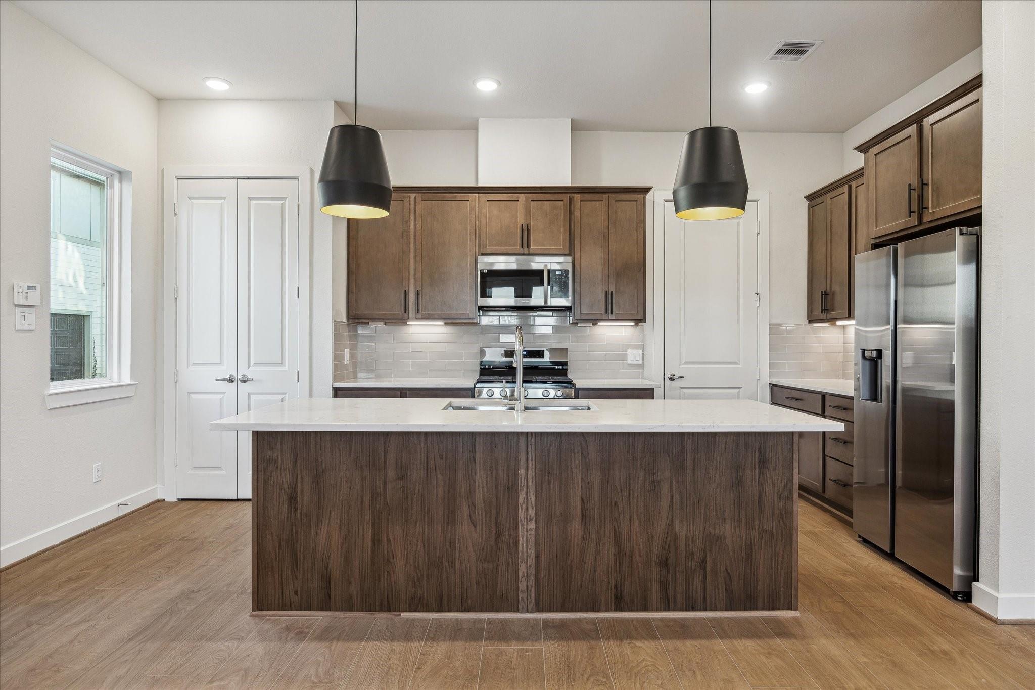 6549 Rena St, Houston, TX 77092 photo