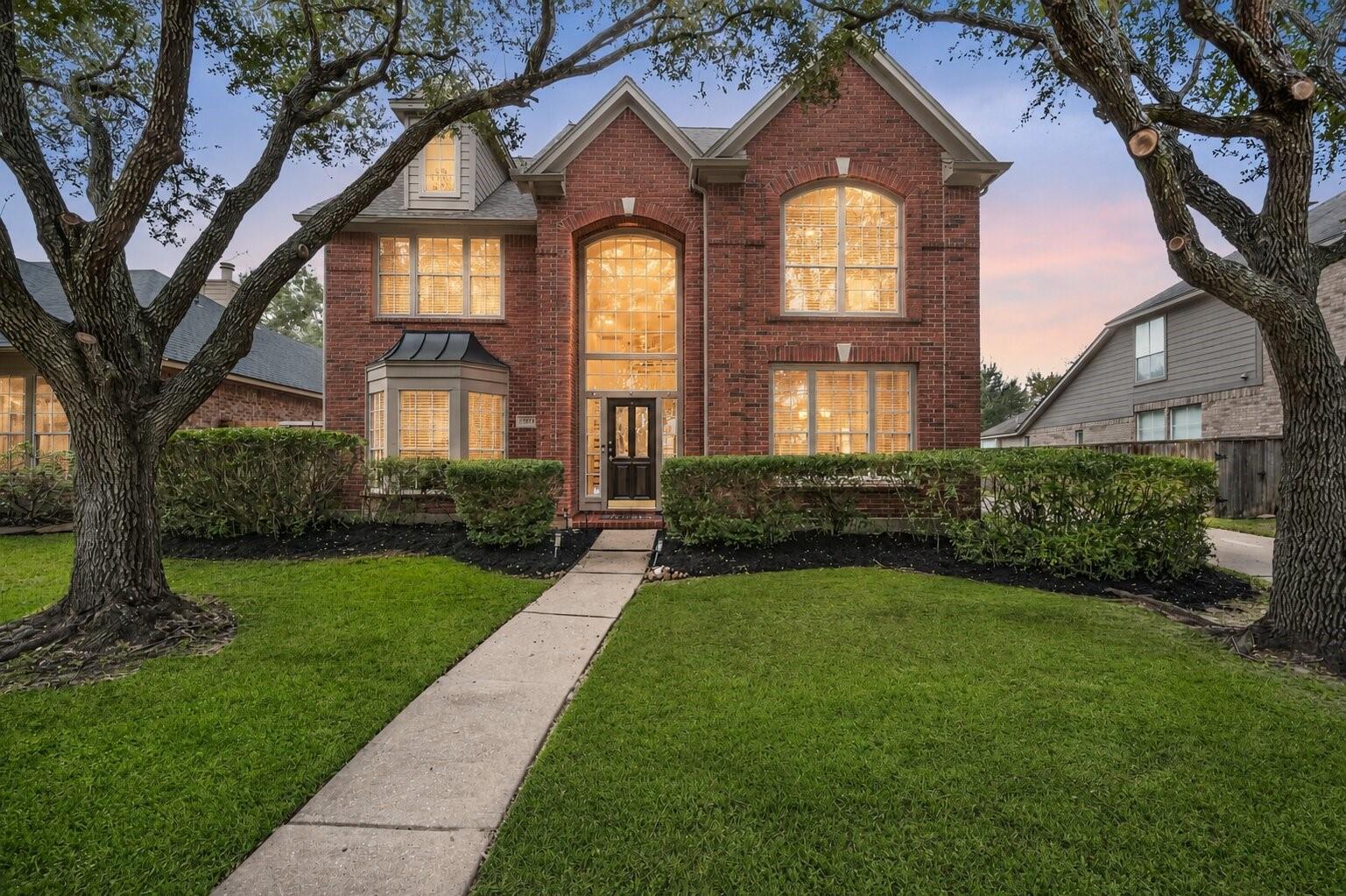 1123 Summer Brook, Sugar Land, TX 77479