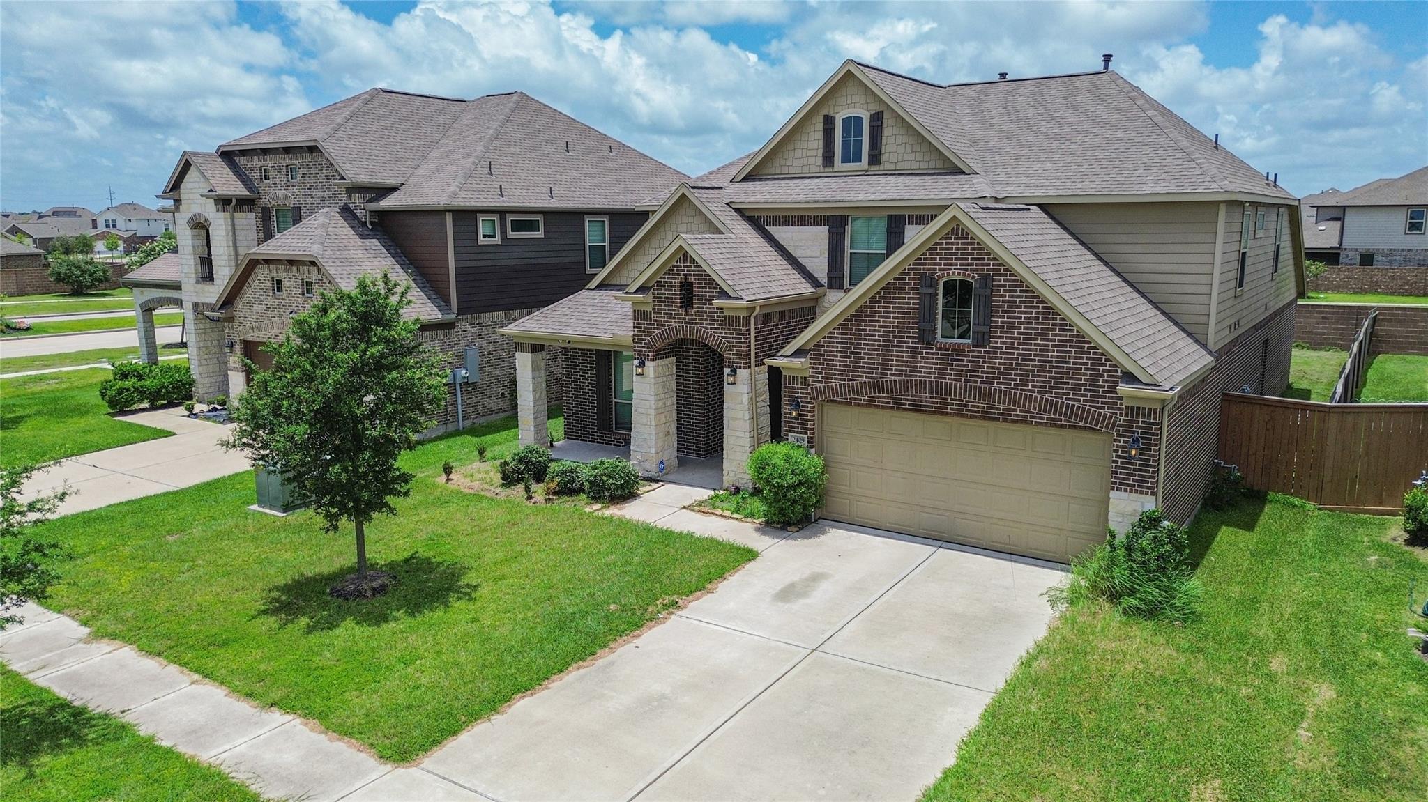 2409 Lake Mist Dr, Texas City, TX 77568