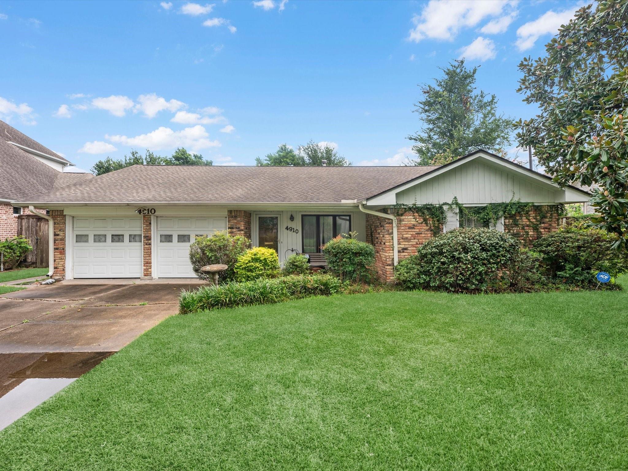4910 Yarwell Dr, Houston, TX 77096
