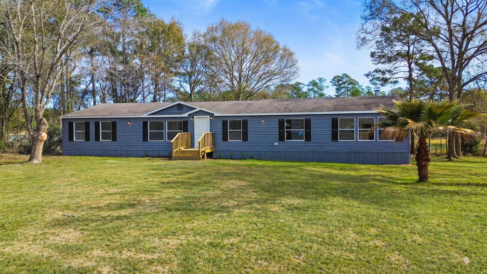 11759 Hollyhill Dr, Plantersville, TX 77363