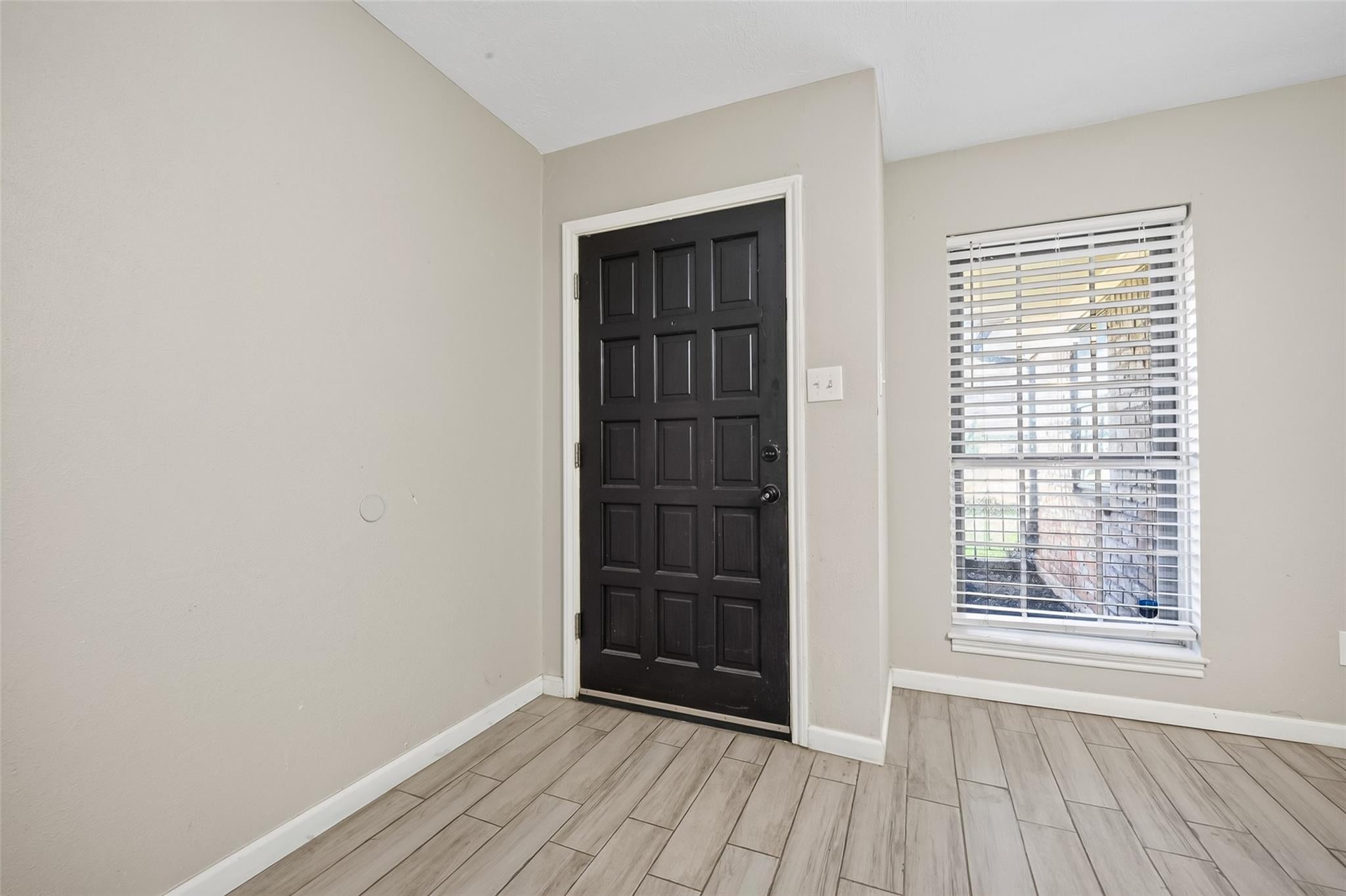 8430 Gallahad St, Houston, TX 77078 photo