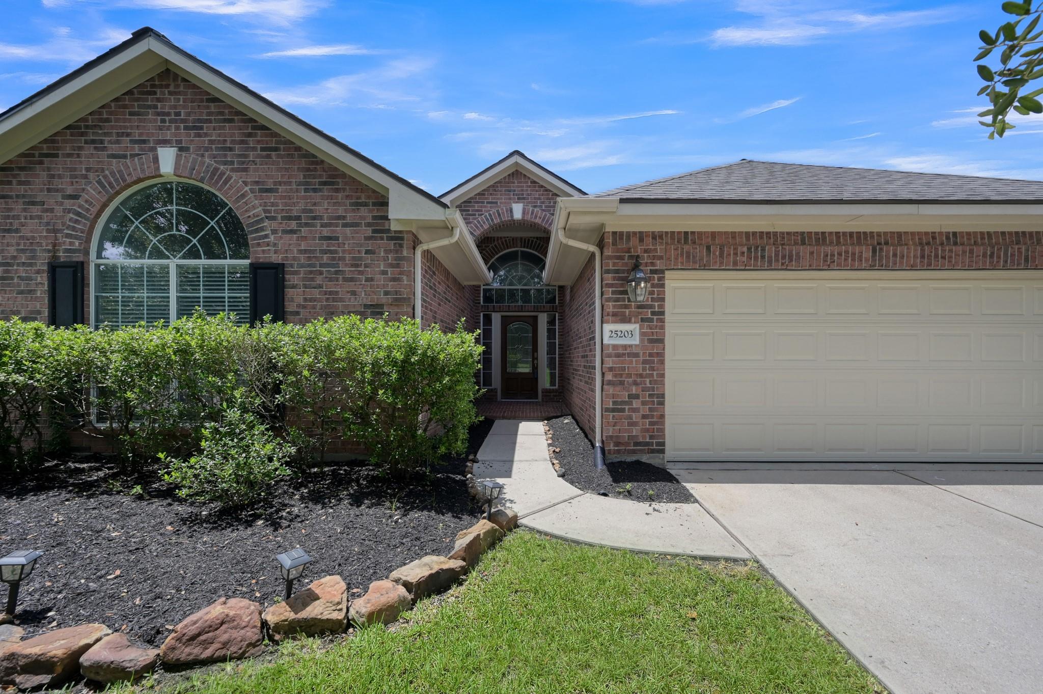 25203 Auburn Terrace Dr, Spring, TX 77389 photo