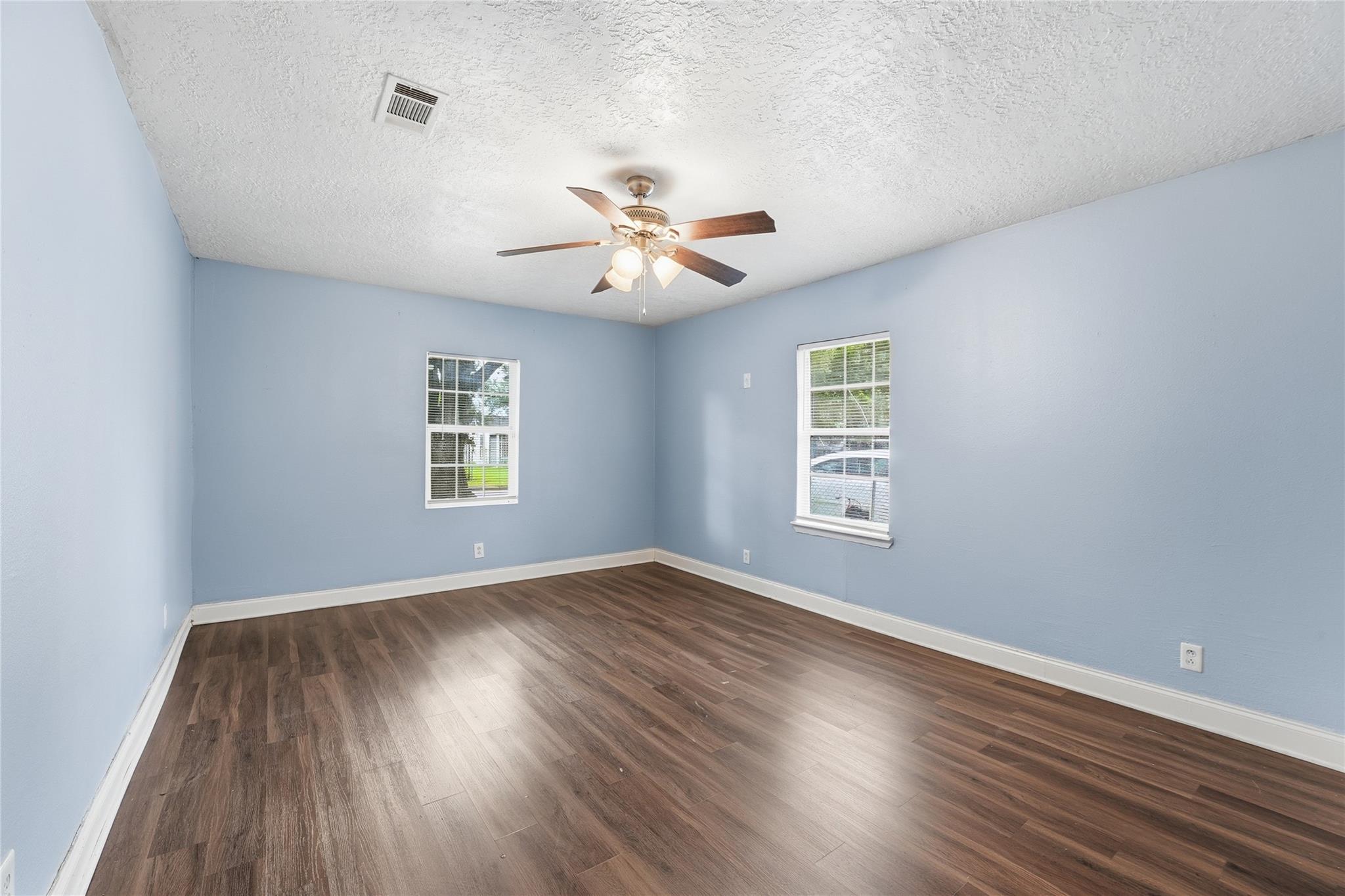 6526 Linden St, Houston, TX 77087 photo