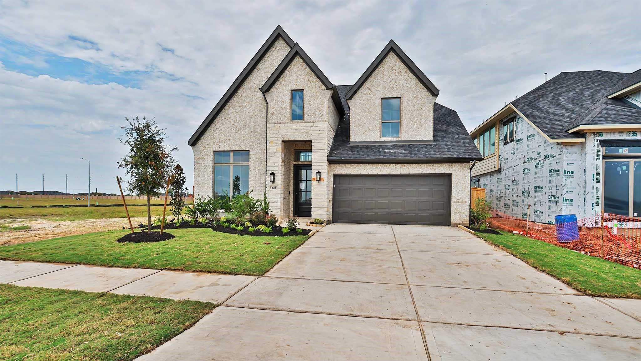 1634 Highland Waters Dr, Richmond, TX 77469