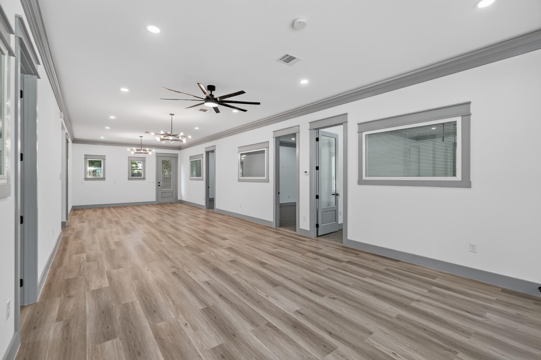 404 N Avenue H, Humble, TX 77338 photo