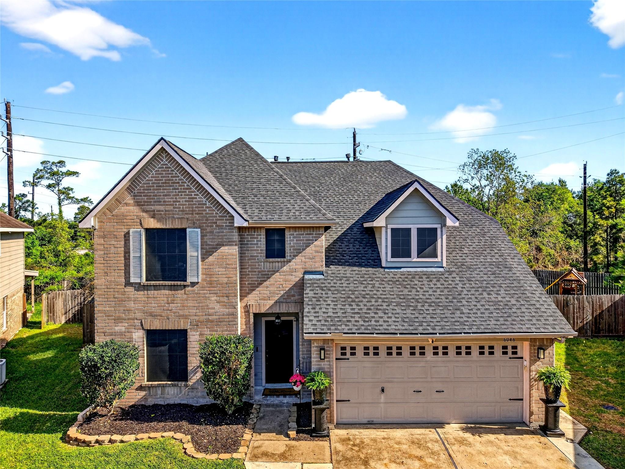 6046 Sandy Creek Dr, Baytown, TX 77523