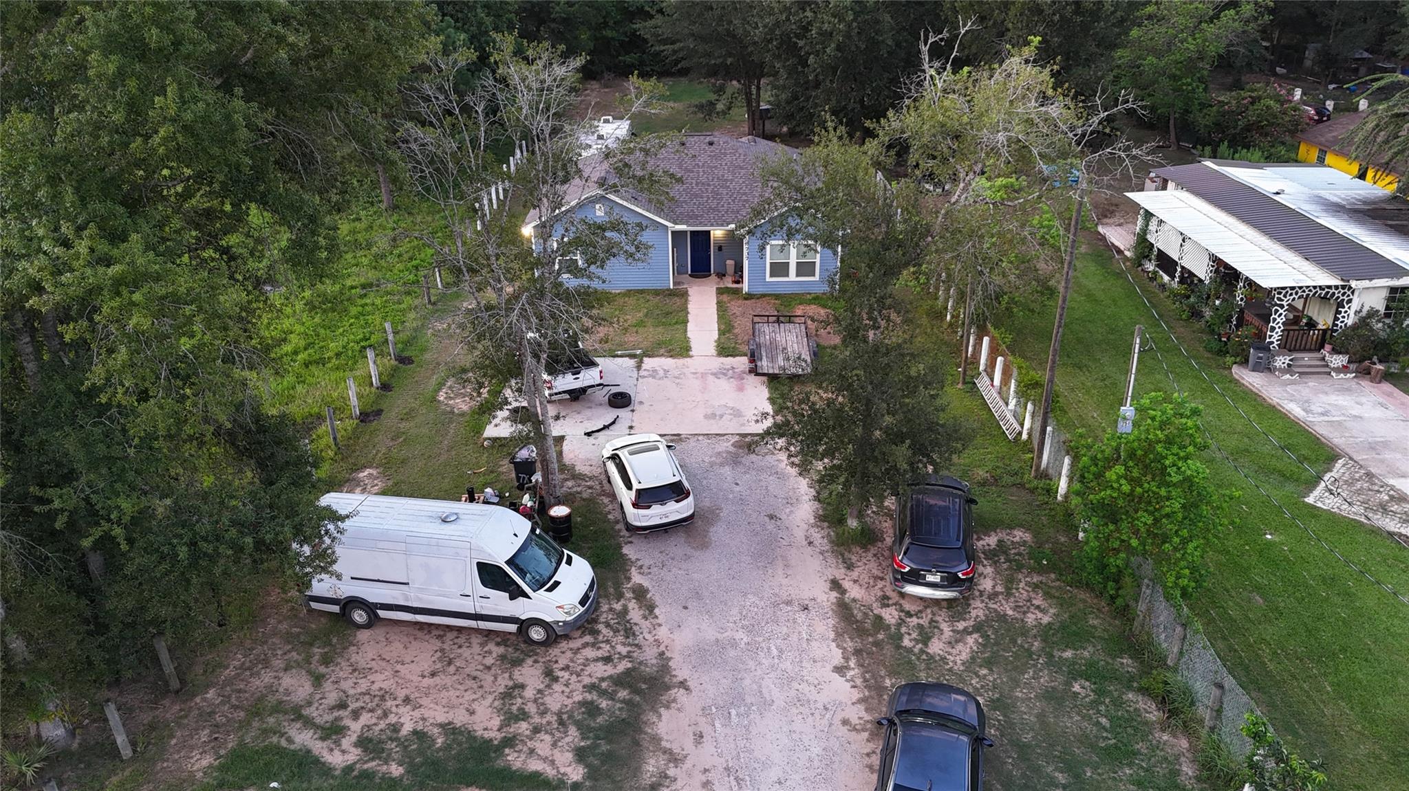 737 County Road 3406, Cleveland, TX 77327 photo