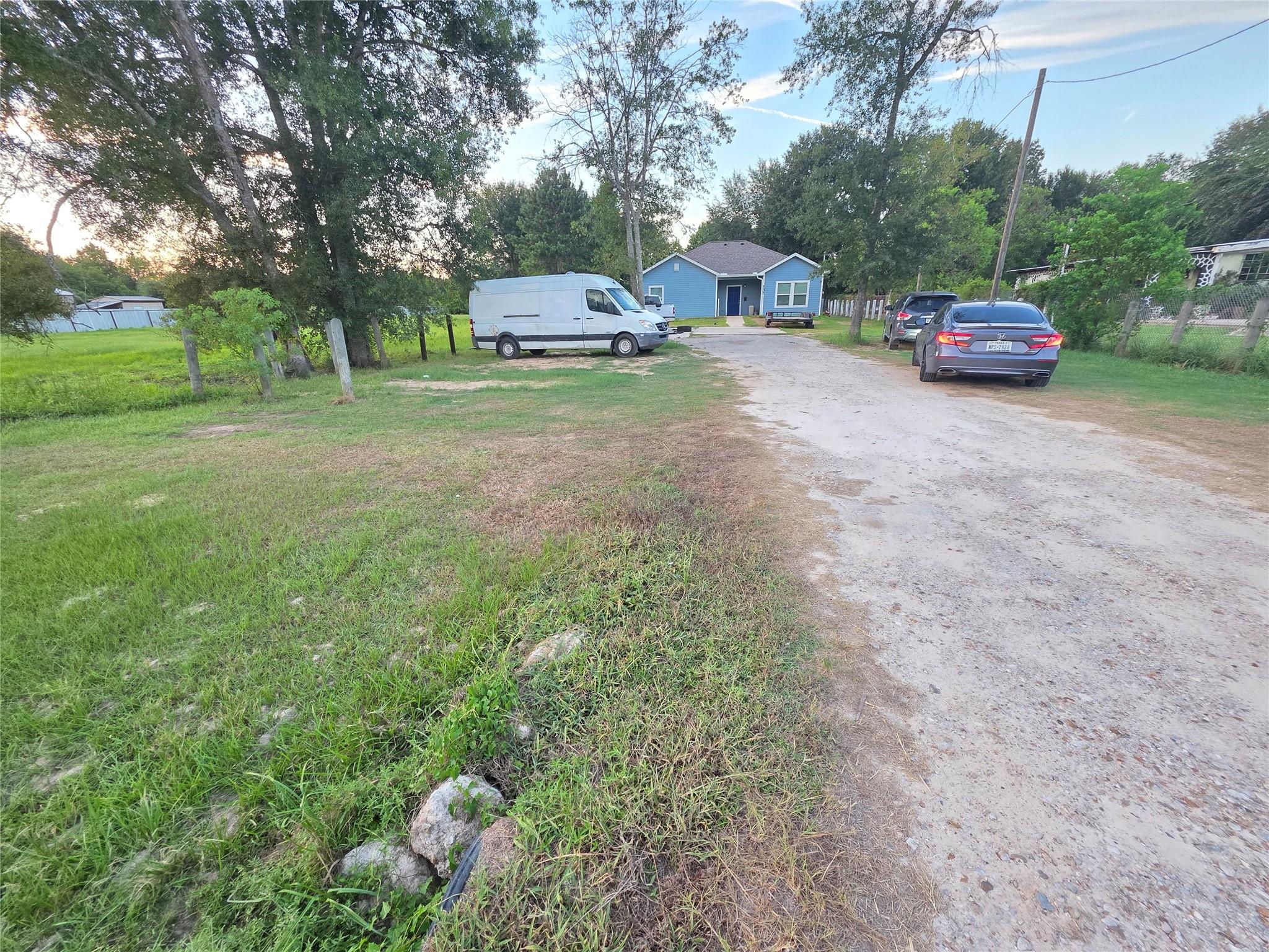 737 County Road 3406, Cleveland, TX 77327 photo