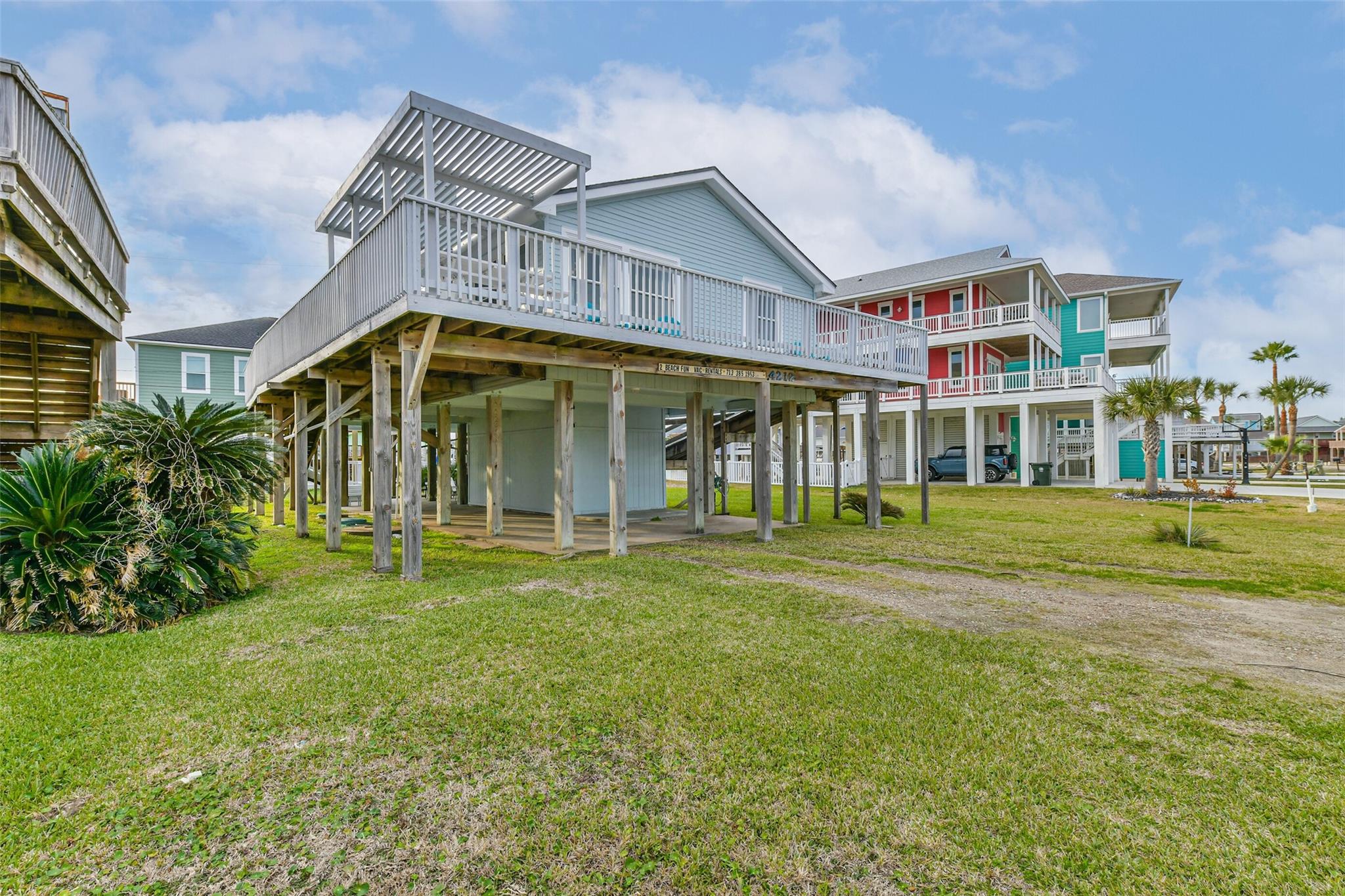 4212 Vista Rd, Galveston, TX 77554