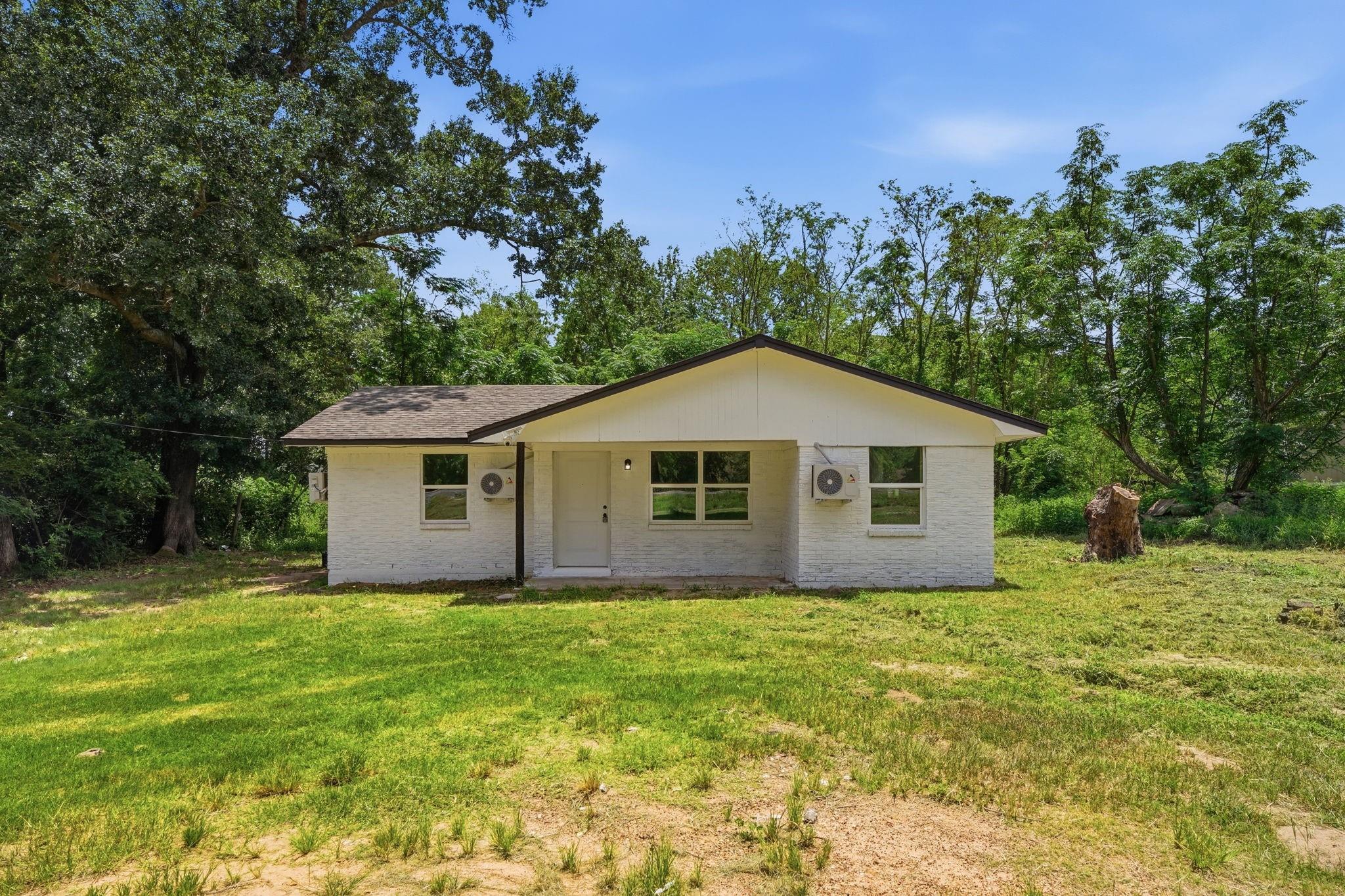 82 Farm To Market Road 2693, New Waverly, TX 77358