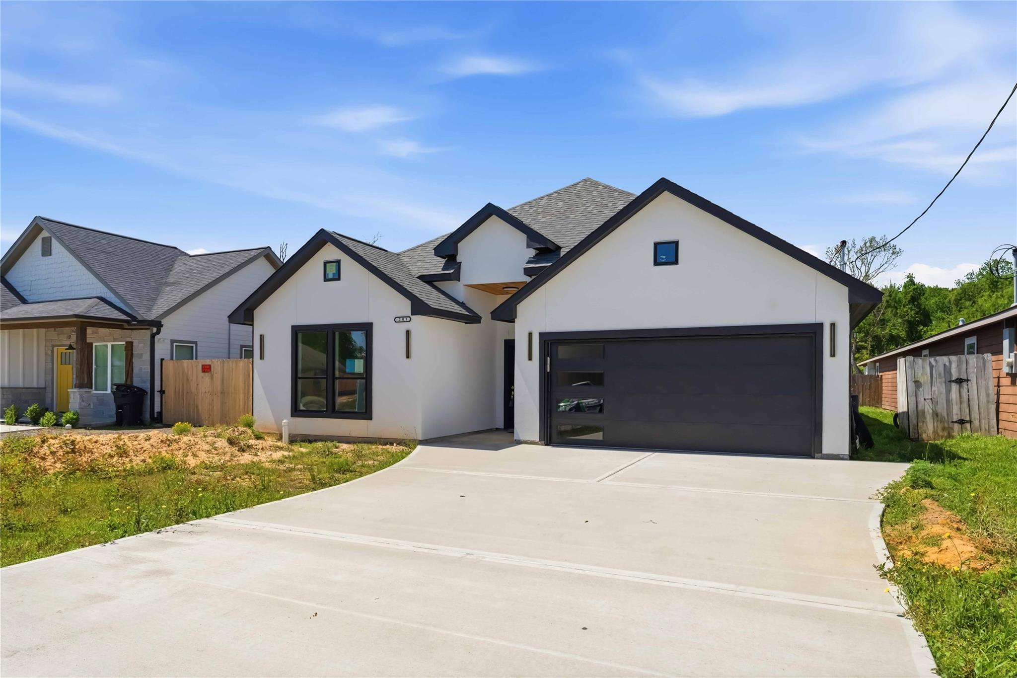 201 Road 51022, Cleveland, TX 77327