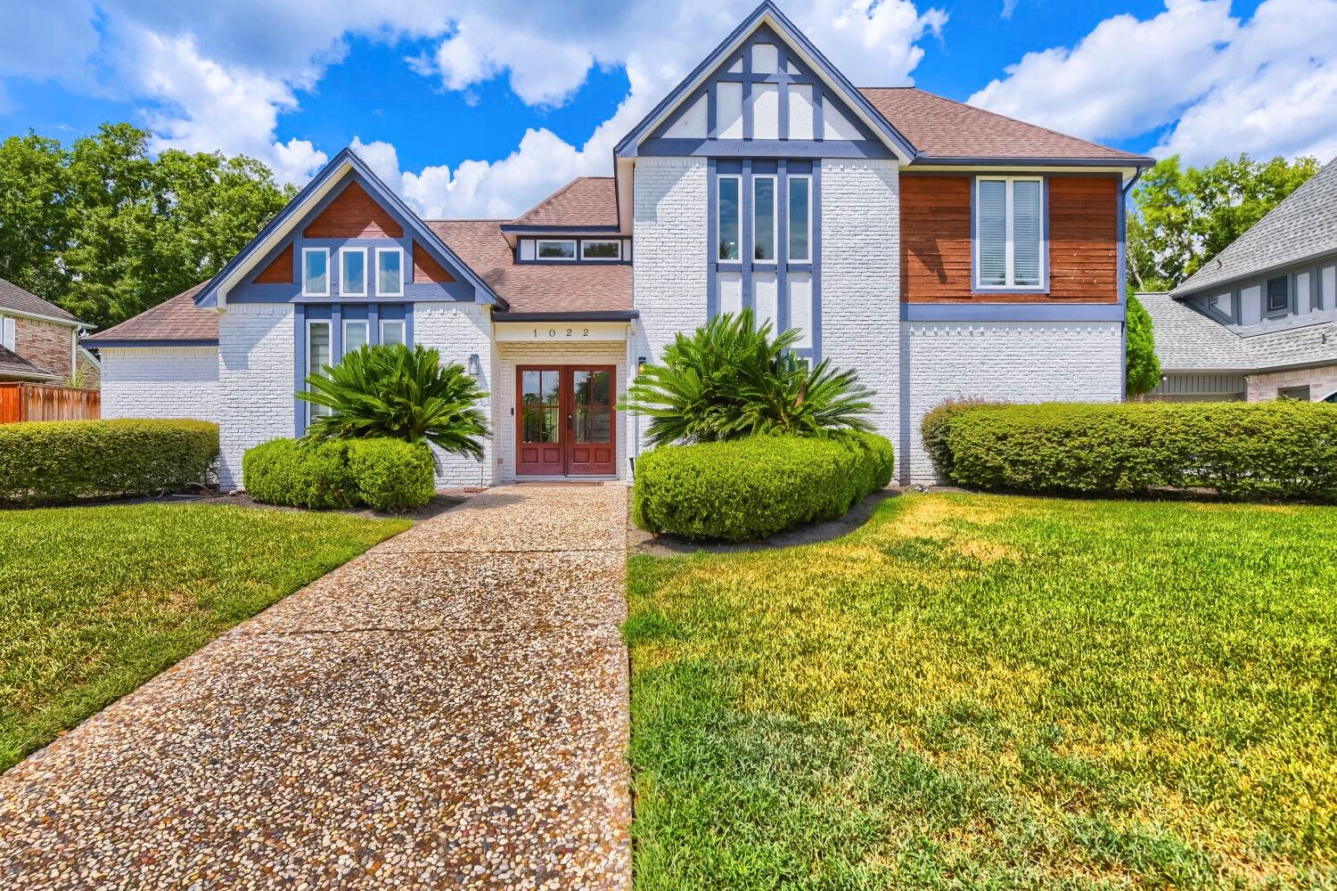1022 Crossroads Dr, Houston, TX 77079