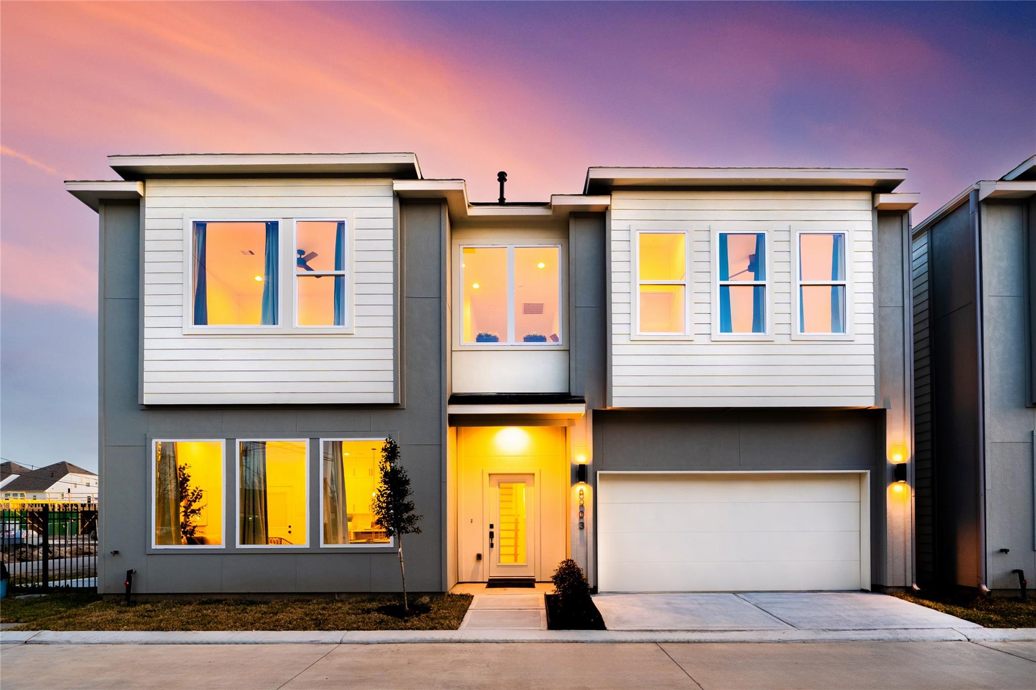8916 Knoll Branch Doctor Dr, Houston, TX 77080