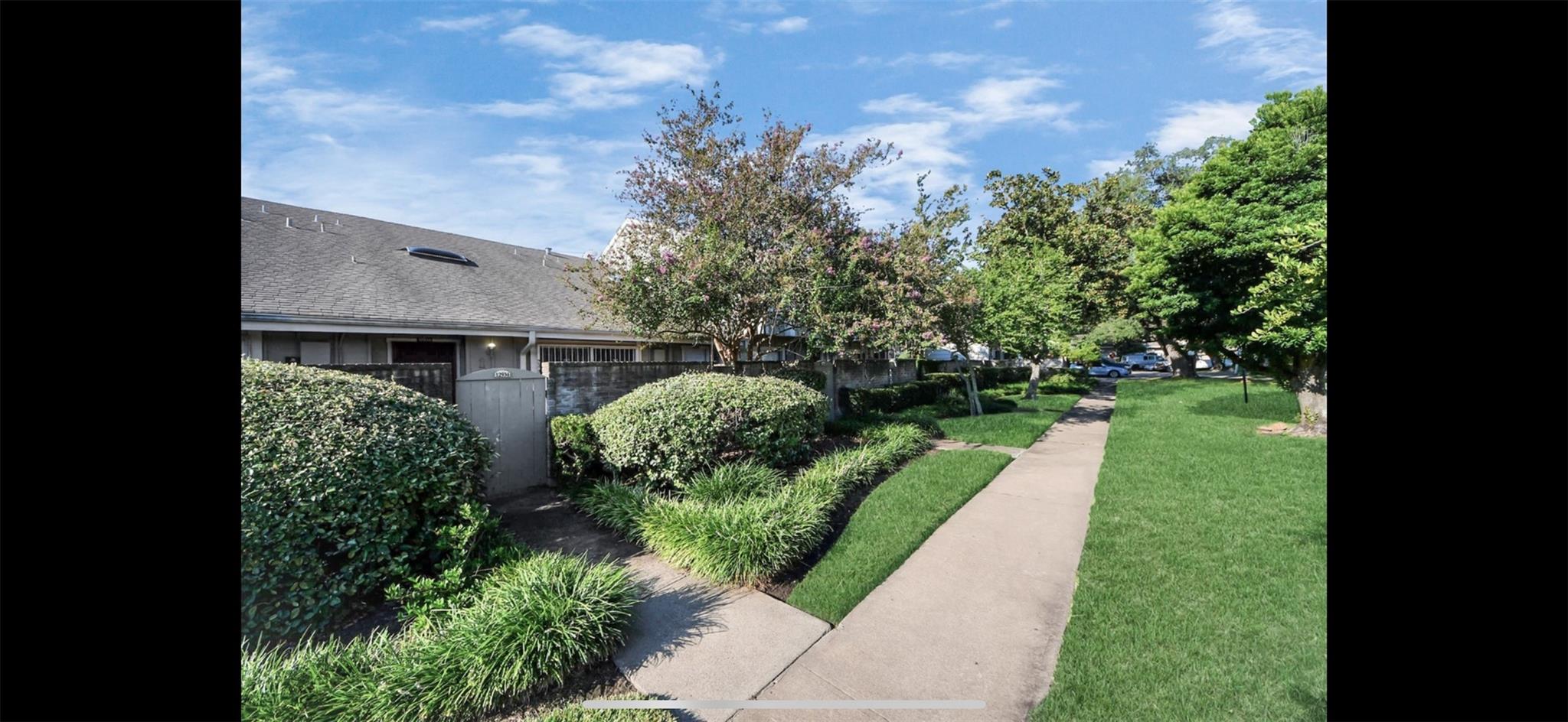 12934 Greenway Chase Ct, Houston, TX 77072