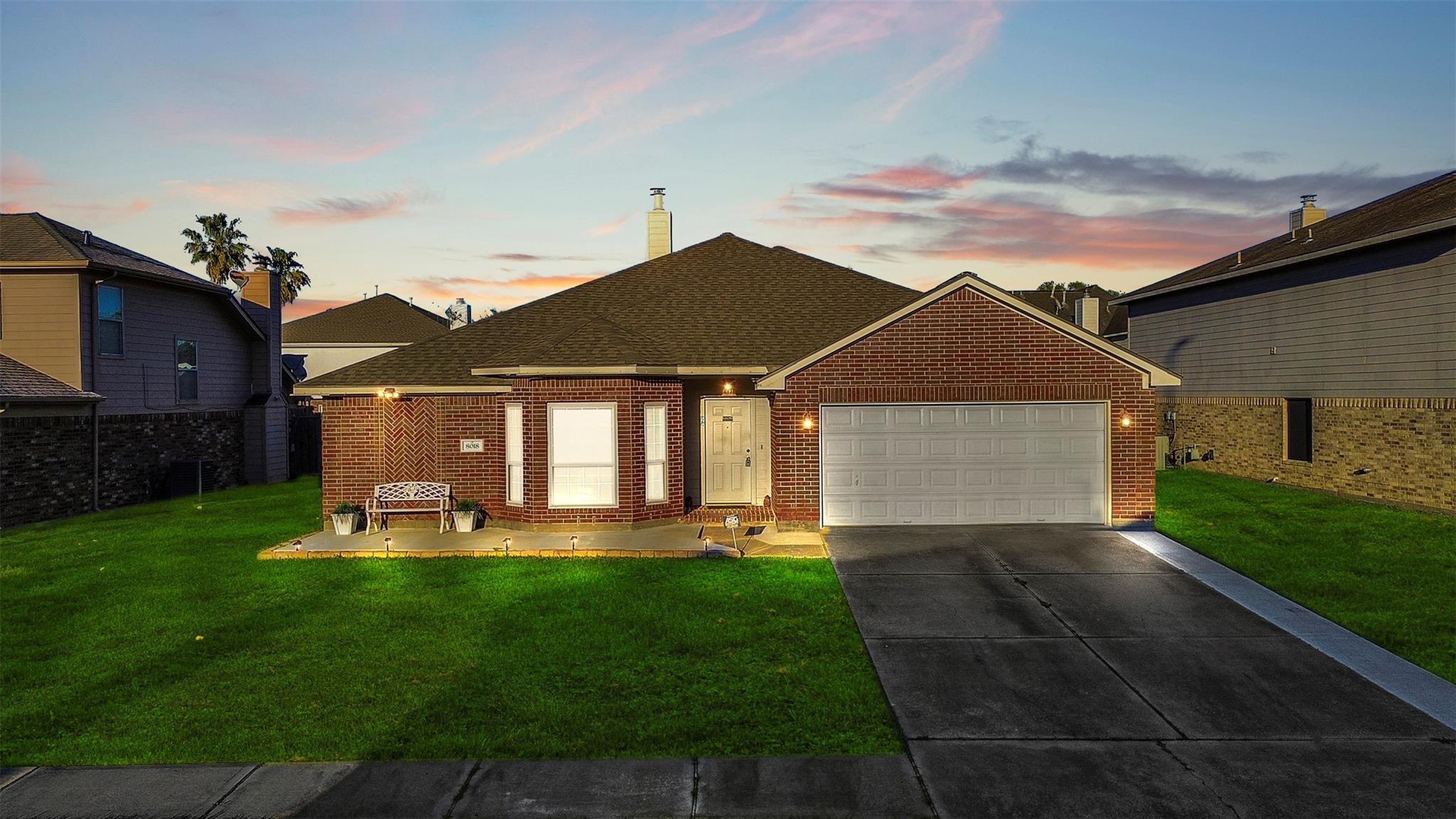 8018 Fox St, Baytown, TX 77523