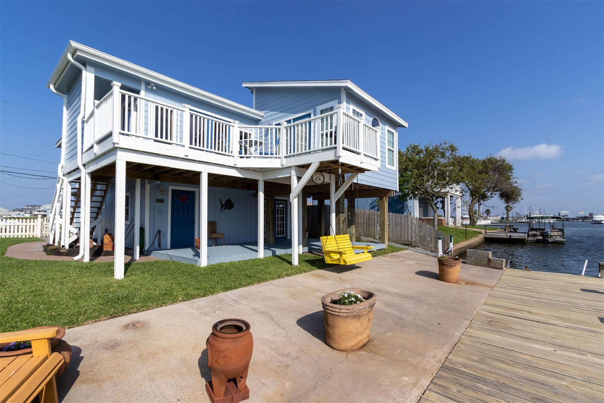 710 91 St, Galveston, TX 77554