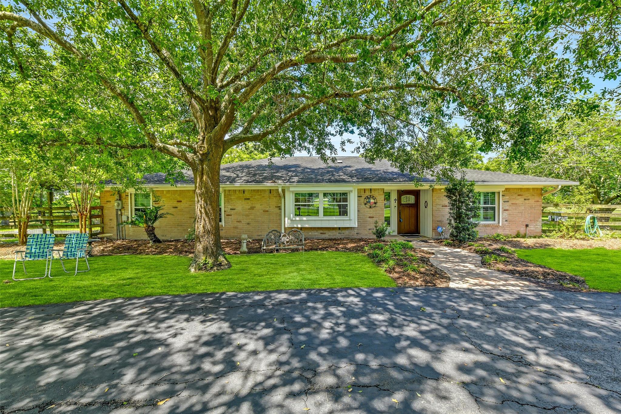 13320 County Road 184, Alvin, TX 77511