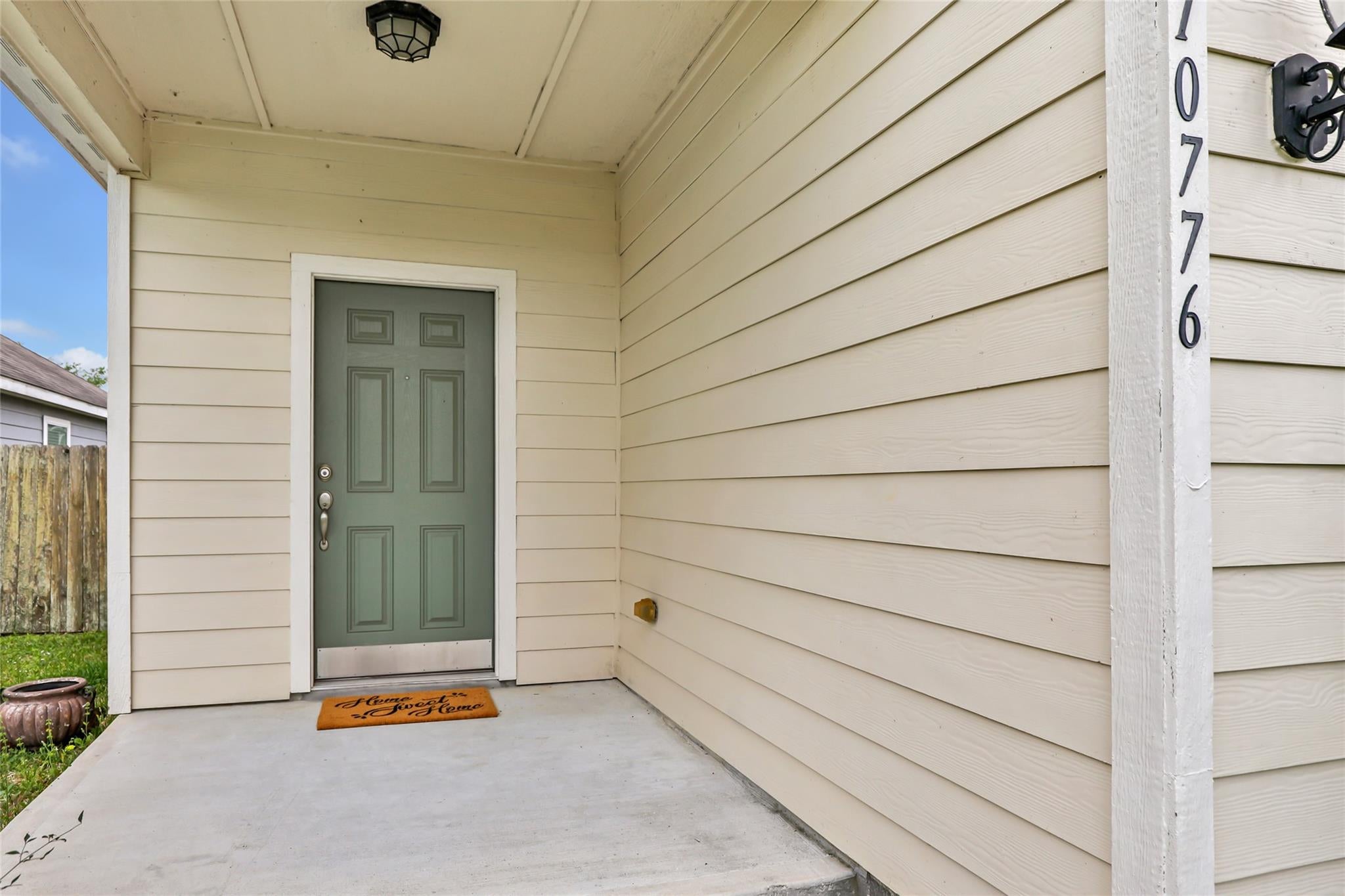 10776 S Lake Mist Ln, Willis, TX 77318 photo