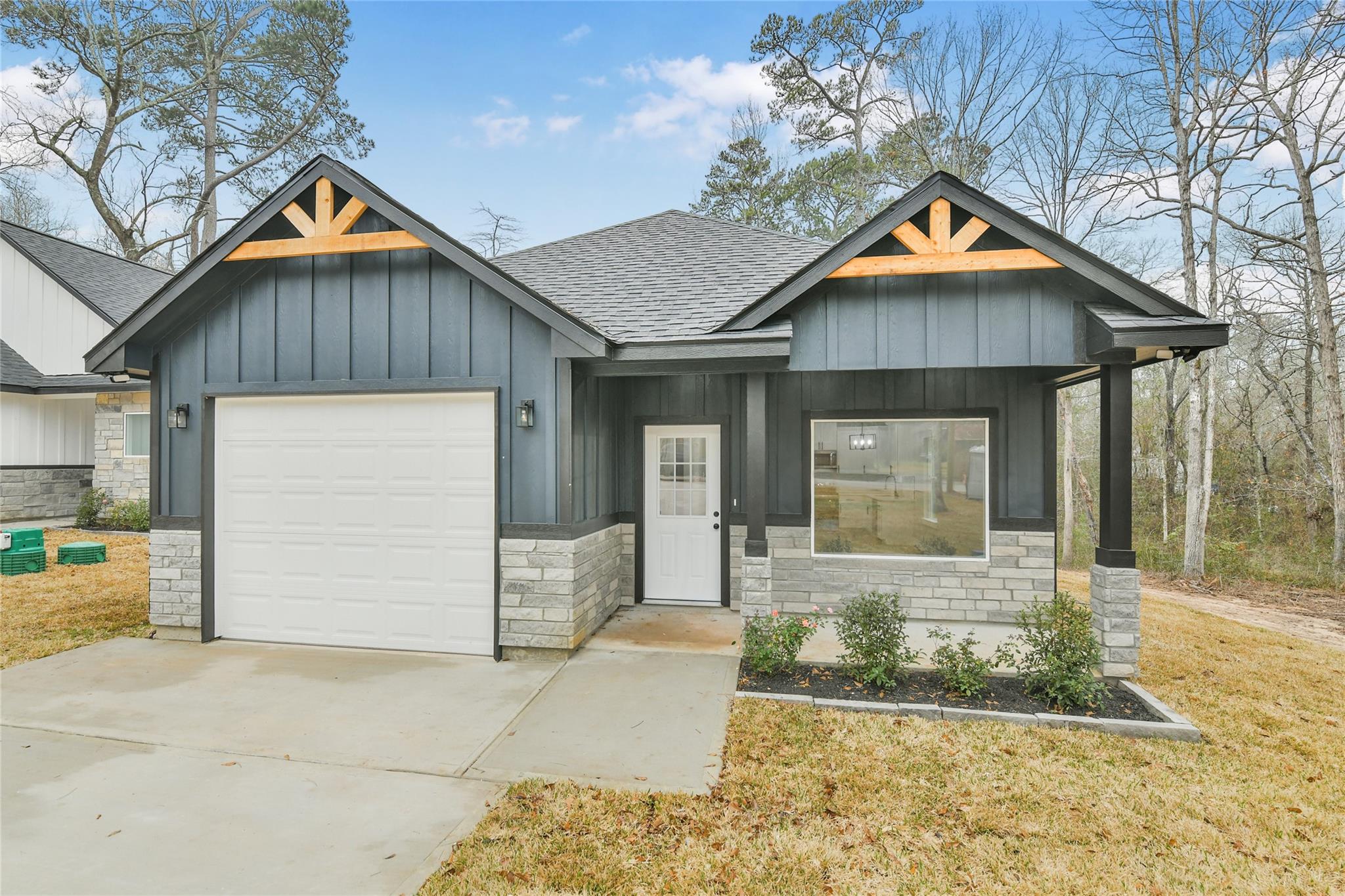 15117 Austin, Willis, TX 77378