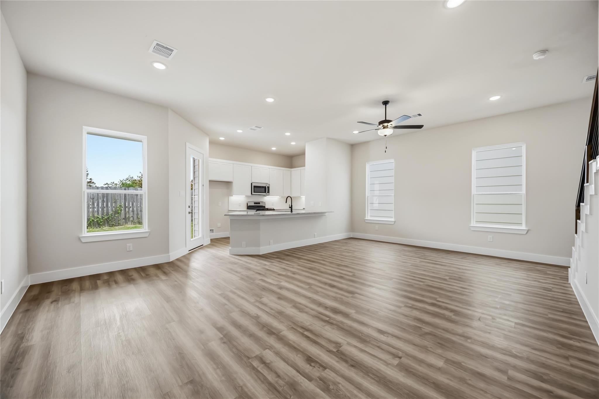 13439 Sun Cay Dr, Houston, TX 77047 photo