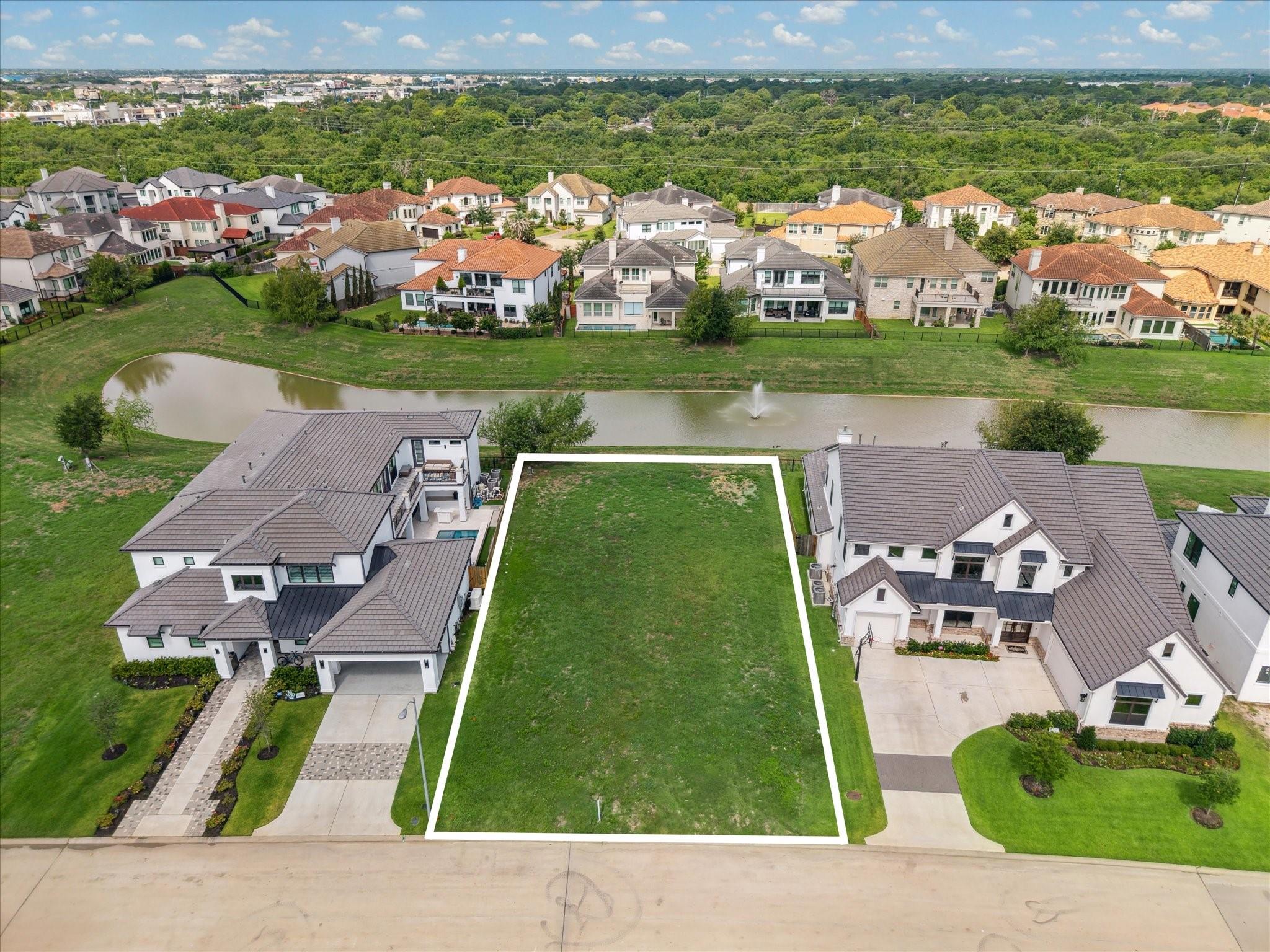 2314 Camden Creek Ln, Houston, TX 77077 photo