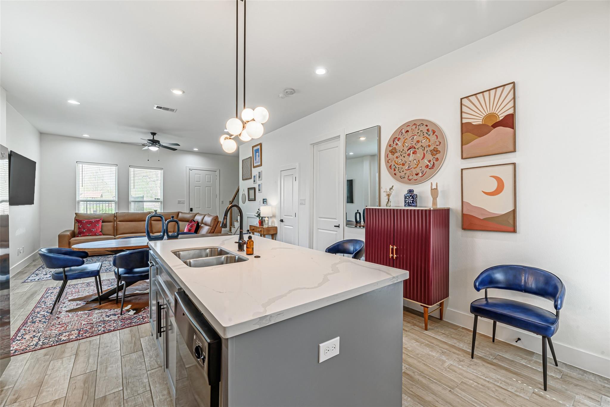1273 Dewalt St, Houston, TX 77088
