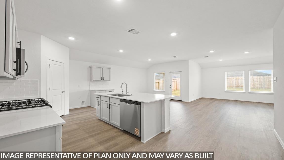 16816 Country Roots Ave, Conroe, TX 77302 photo