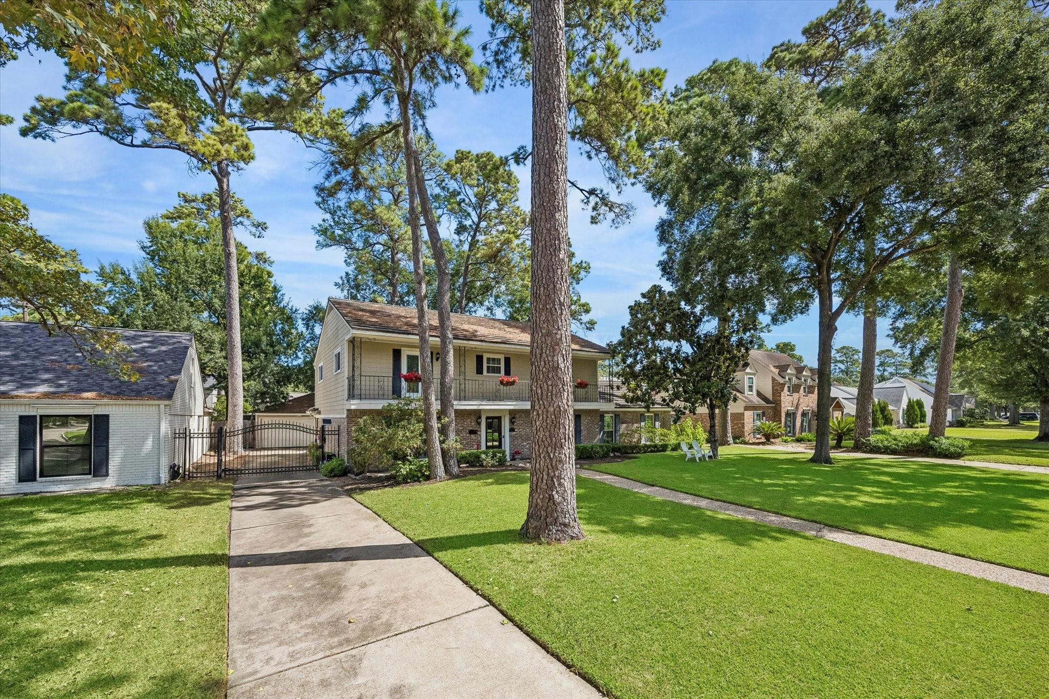 13926 Perthshire Rd, Houston, TX 77079 photo